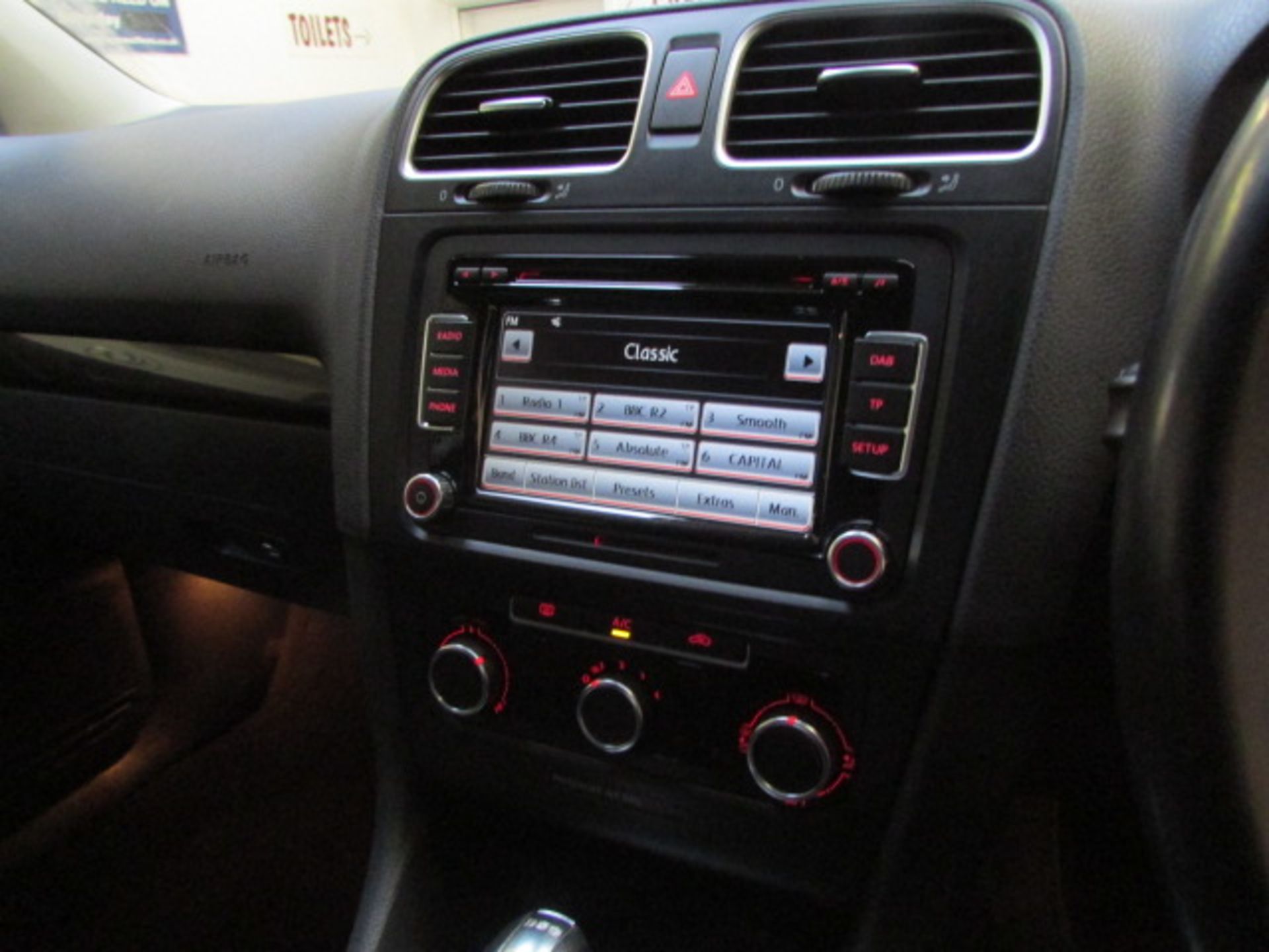 12 12 VW Golf Match TDI B-Tech DSG - Image 7 of 15