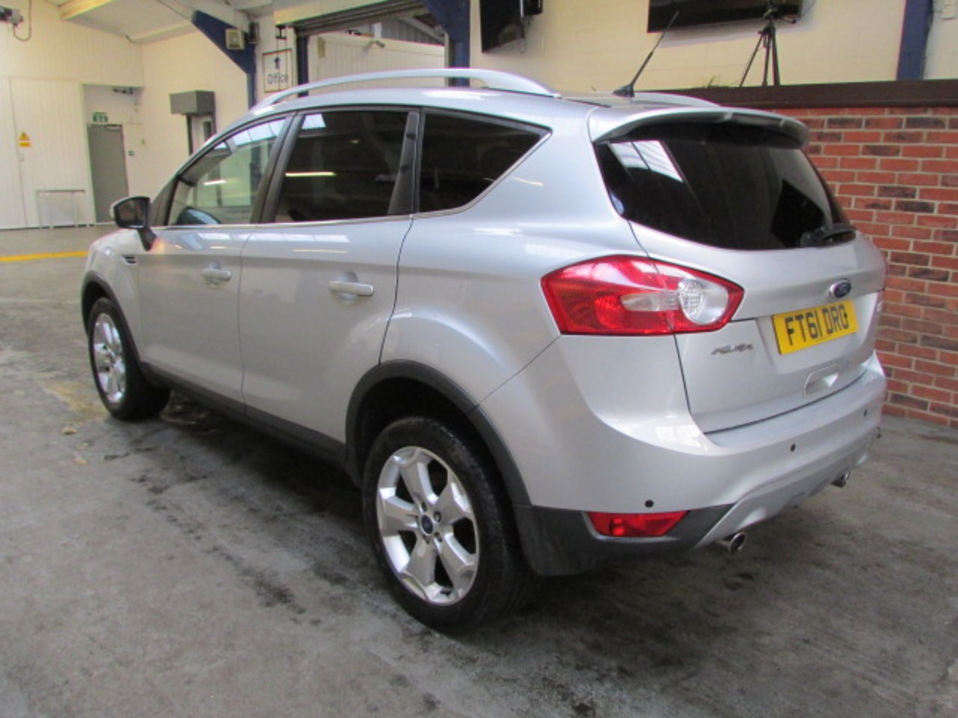 61 11 Ford Kuga Zetec TDCI 140 - Image 4 of 14