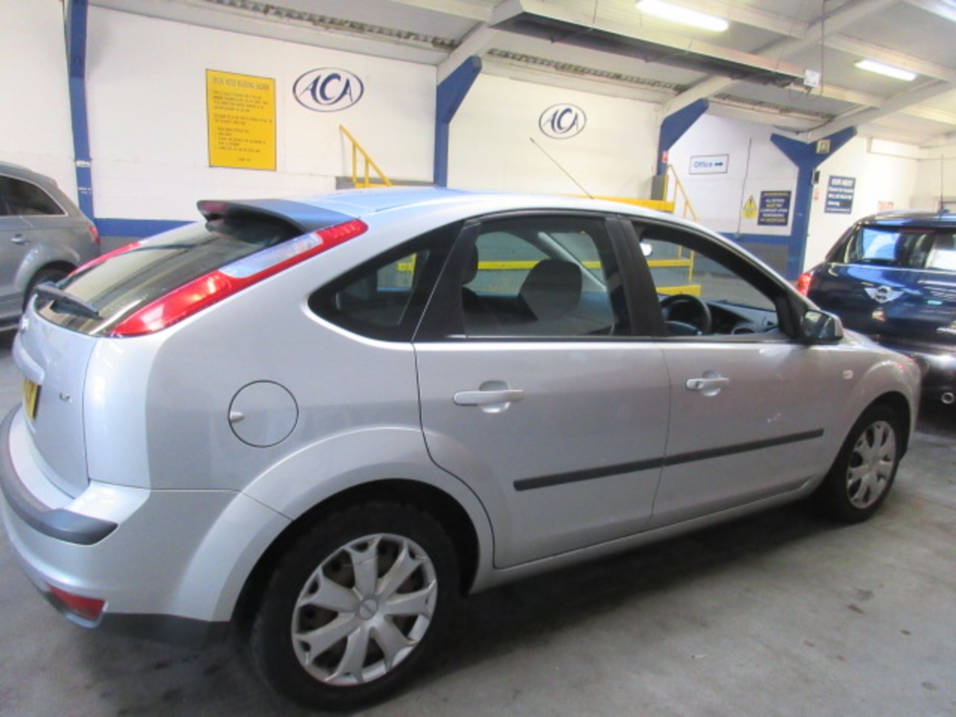 56 06 Ford Focus LX - Image 4 of 12