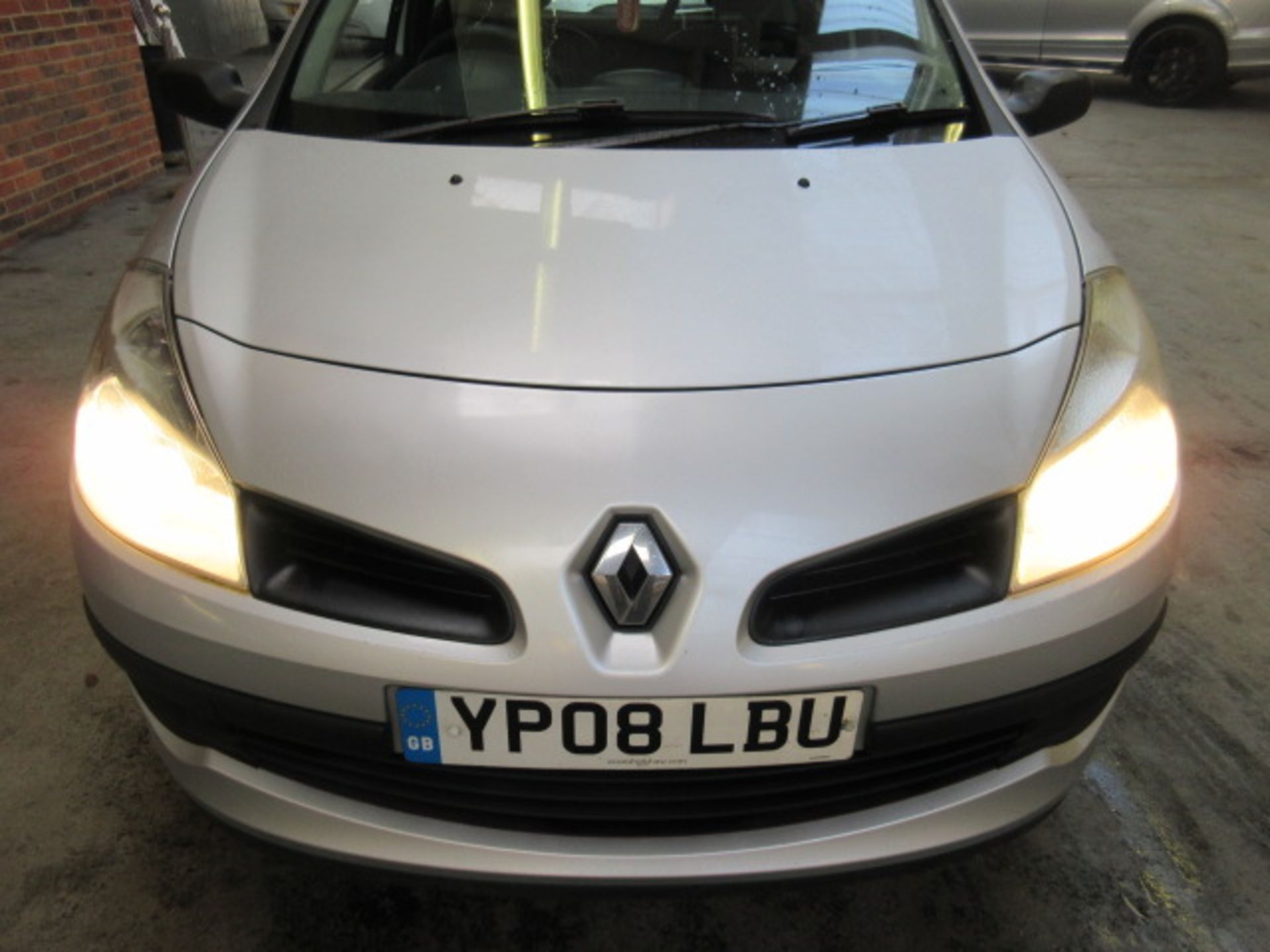 08 08 Renault Clio 1.2 Extreme - Image 2 of 13