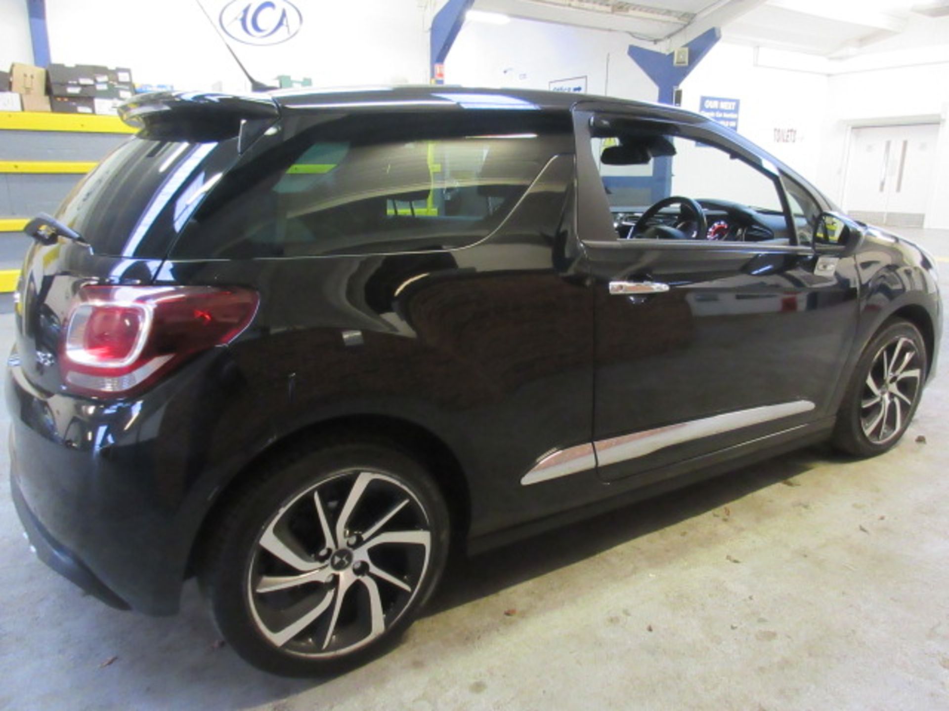 66 16 Citroen DS3 Prestige Blue HDi - Image 20 of 22