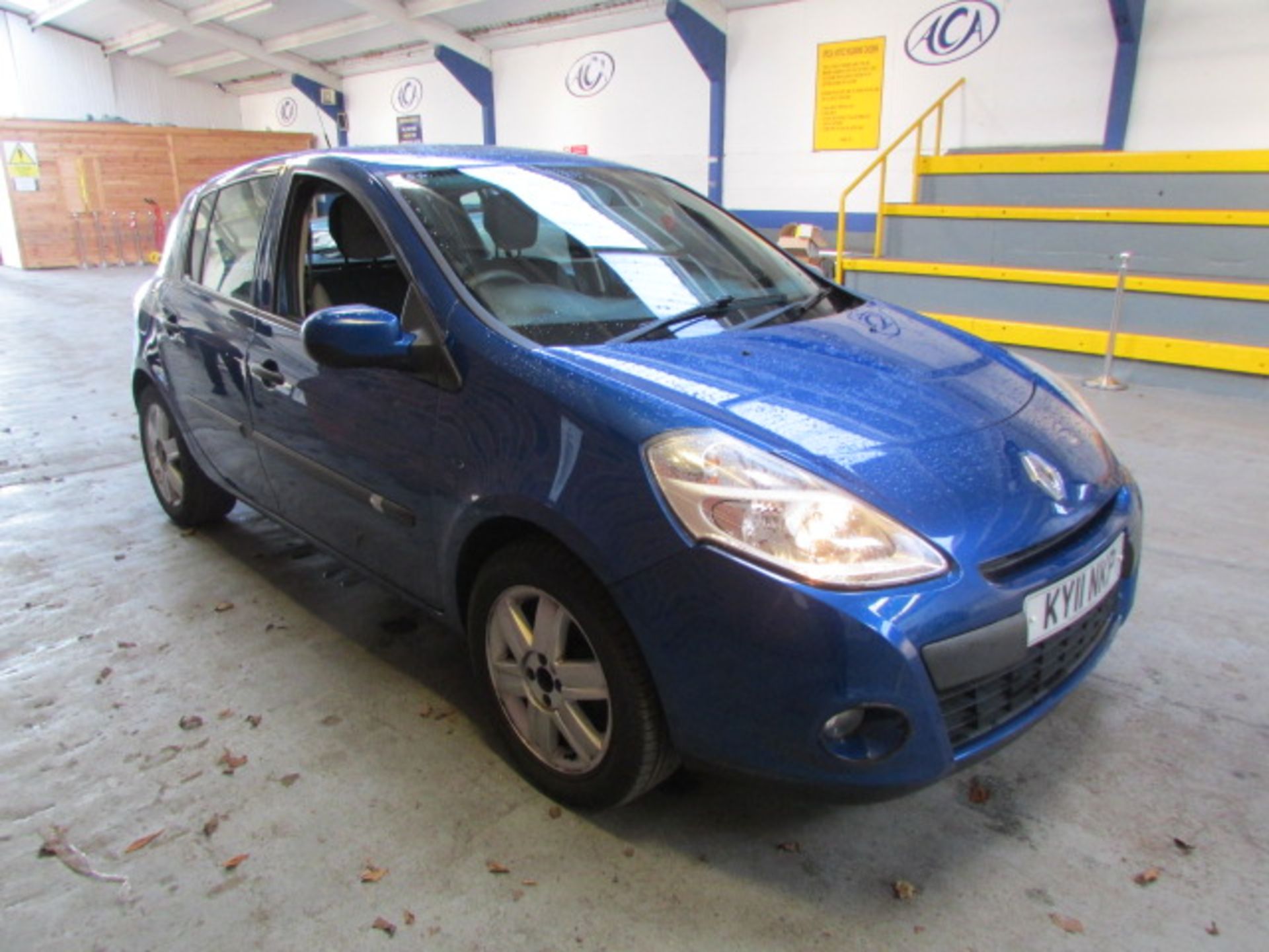 11 11 Renault Clio Bizu - Image 3 of 16