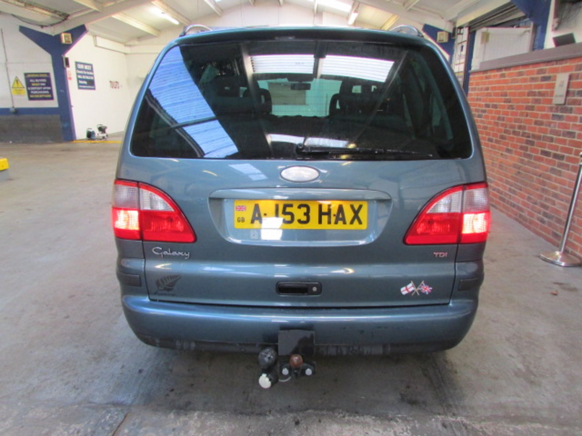 53 03 Ford Galaxy Zetec TDI Auto - Image 4 of 10