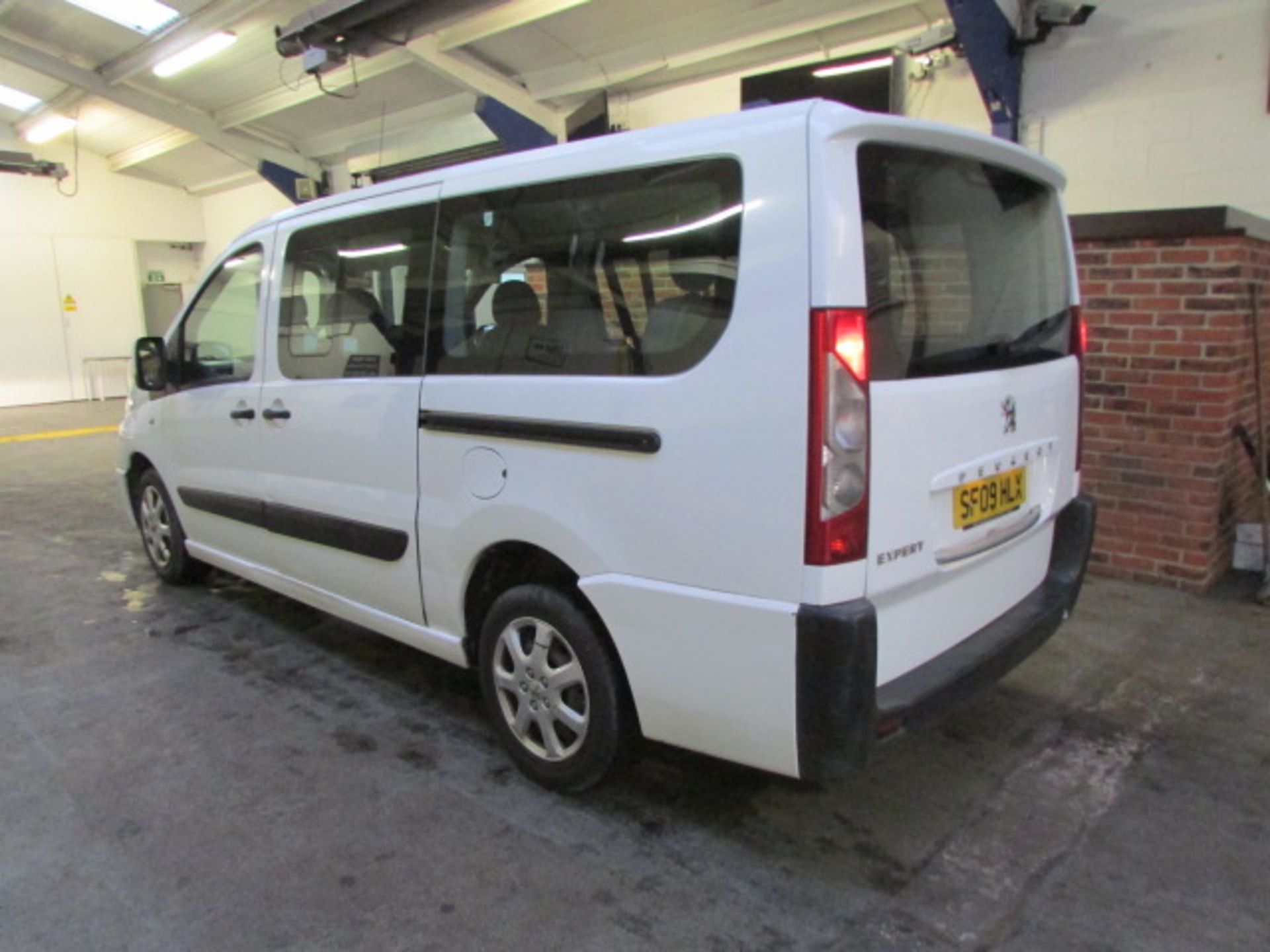 09 09 Peugeot Expert E7 Taxi - Image 2 of 15