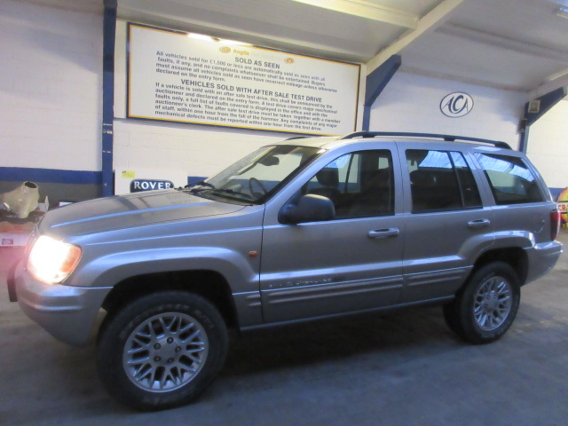 02 02 Jeep Gr Cherokee CRD LTD