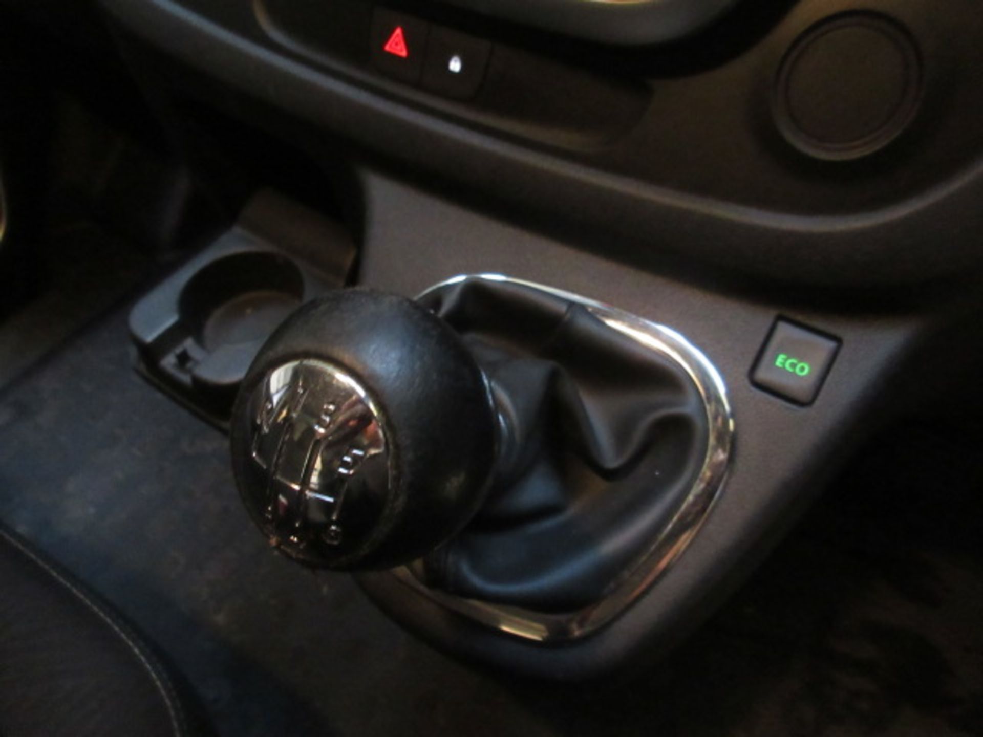 16 16 Renault Trafic SL27 Sport DCI - Image 22 of 31