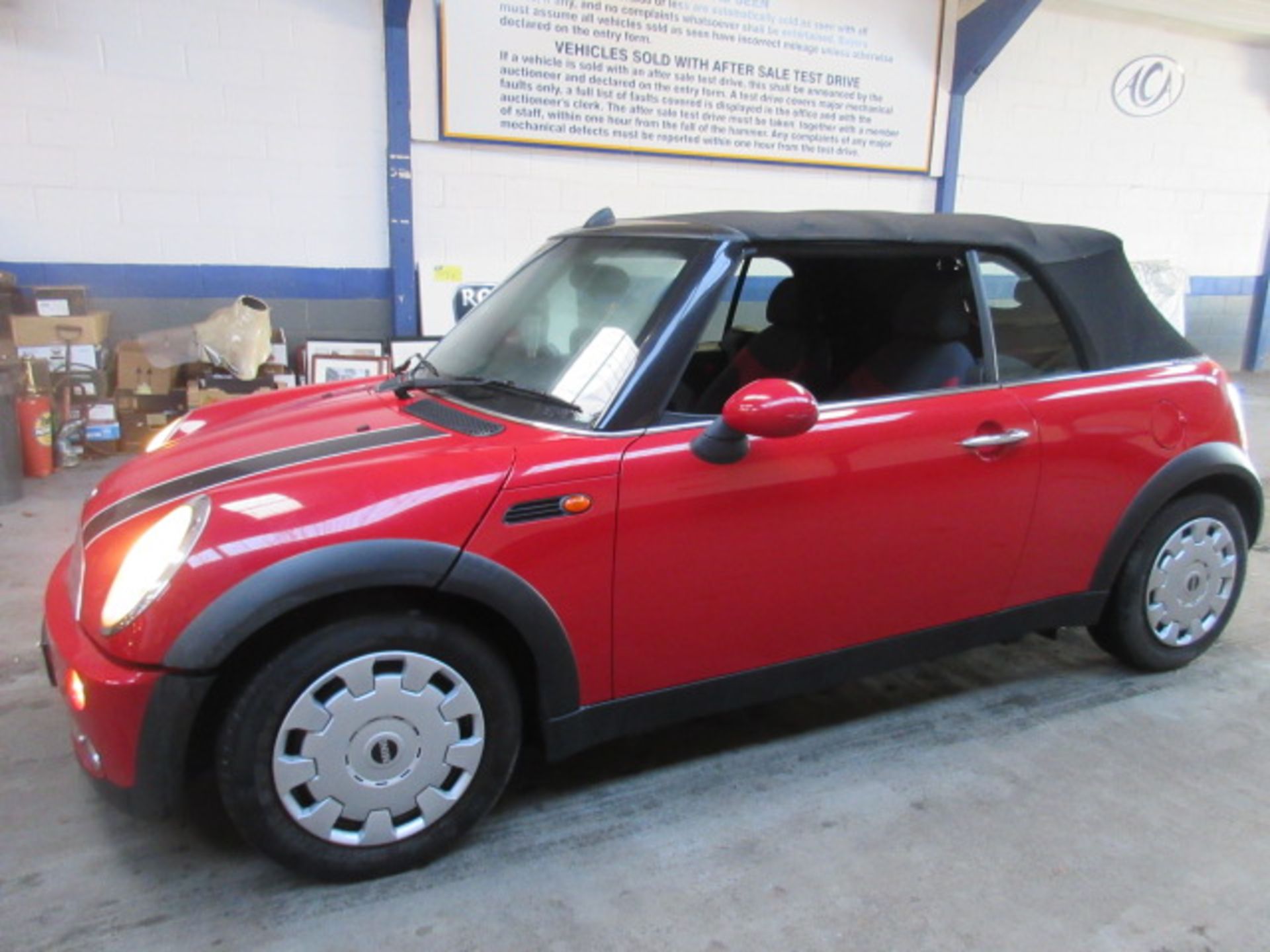 55 06 Mini One Convertible - Image 2 of 13