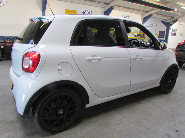 66 16 Smart Forfour Edt White T - Image 3 of 16