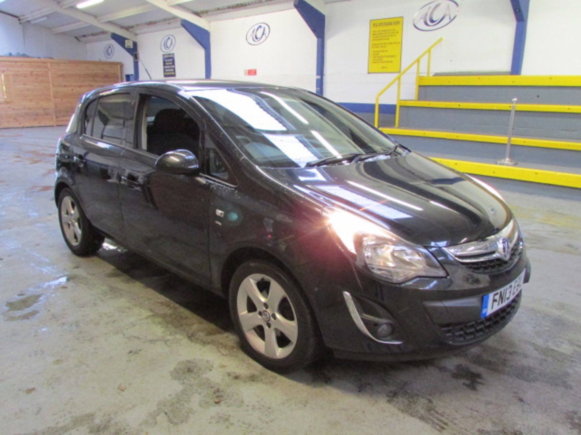 13 13 Vauxhall Corsa SXI AC - Image 4 of 15