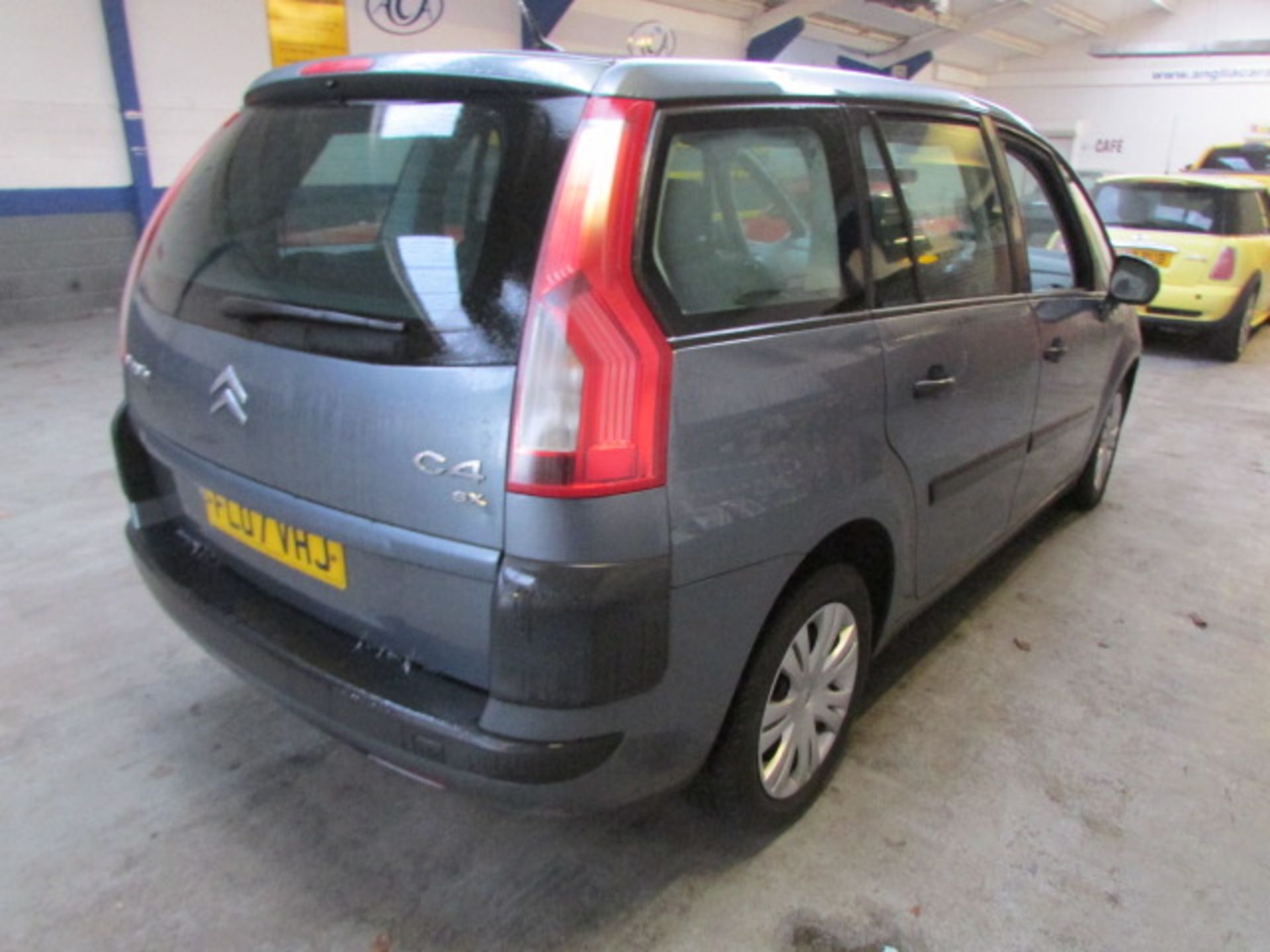 07 07 Citroen C4 Picasso 7 Seater SX - Image 2 of 9