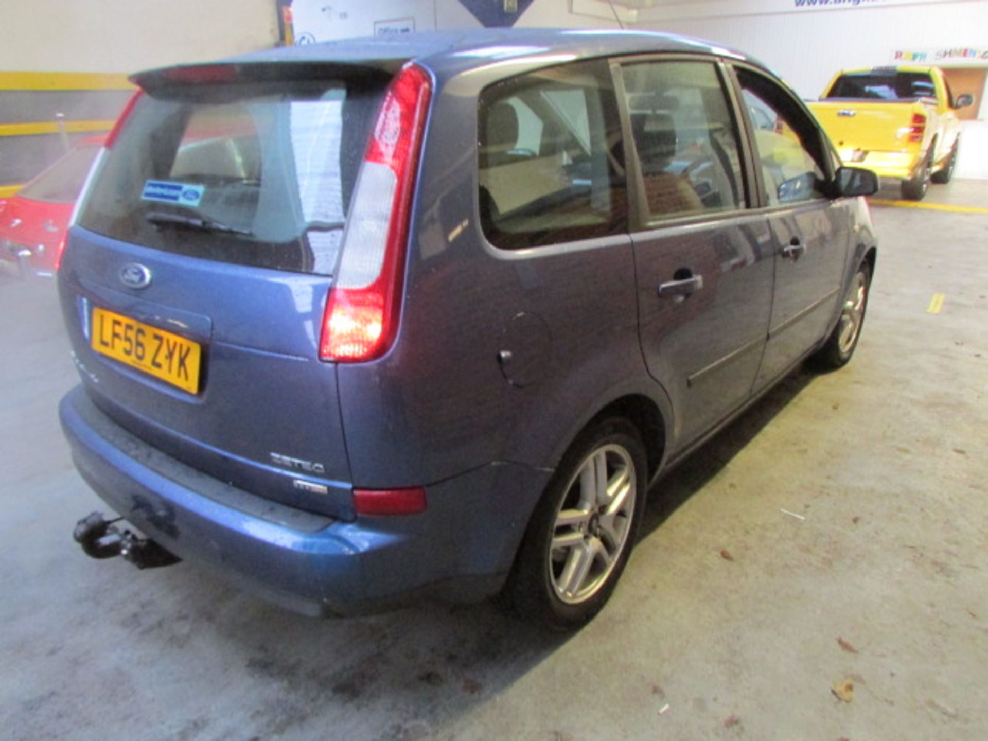 56 06 Ford C-Max Zetec TDCI E4 - Image 2 of 7