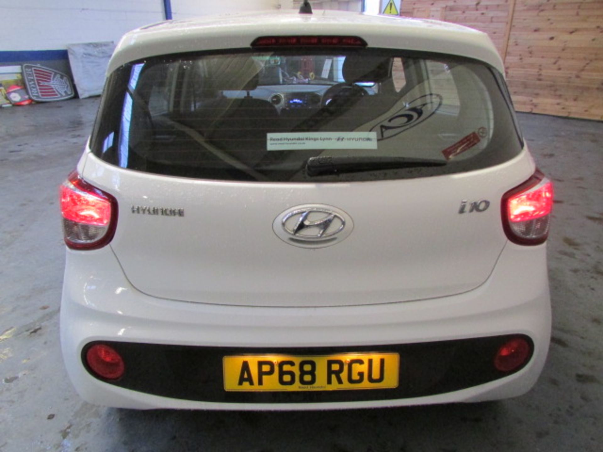 68 19 Hyundai I10 S - Image 4 of 16