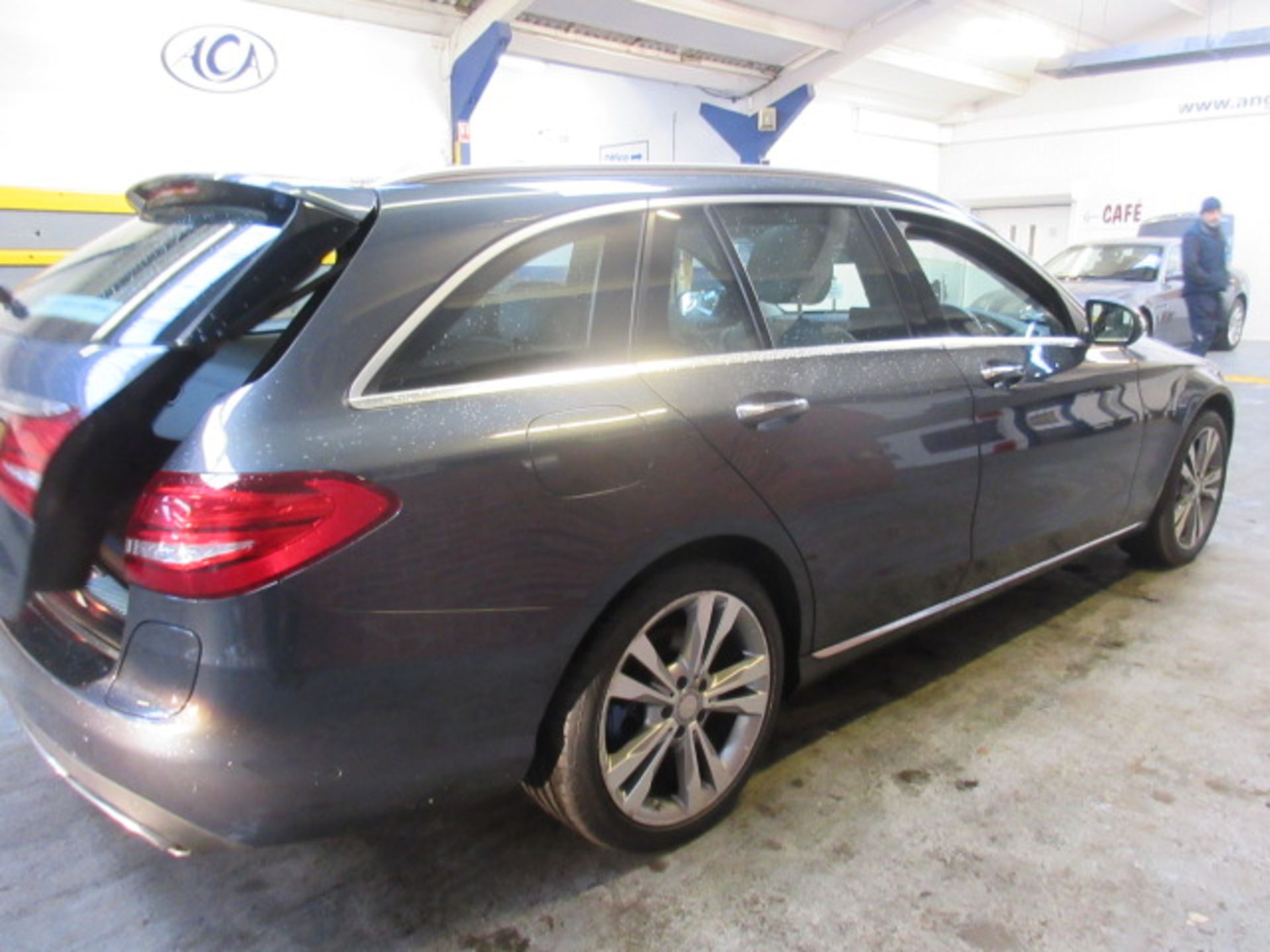 16 16 Mercedes C350 Sport Premium+E - Image 4 of 30