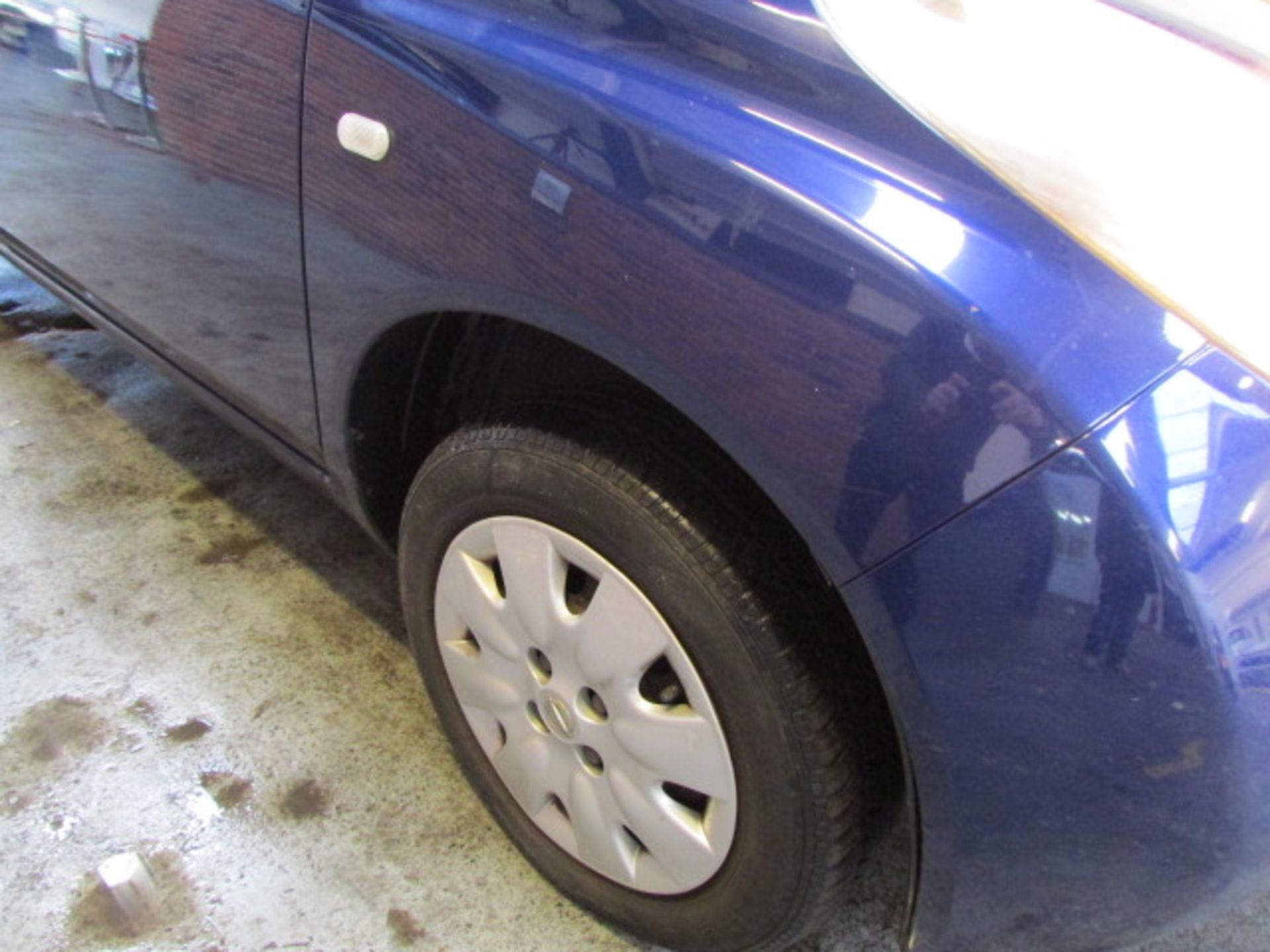 04 04 Nissan Micra S - Image 3 of 11