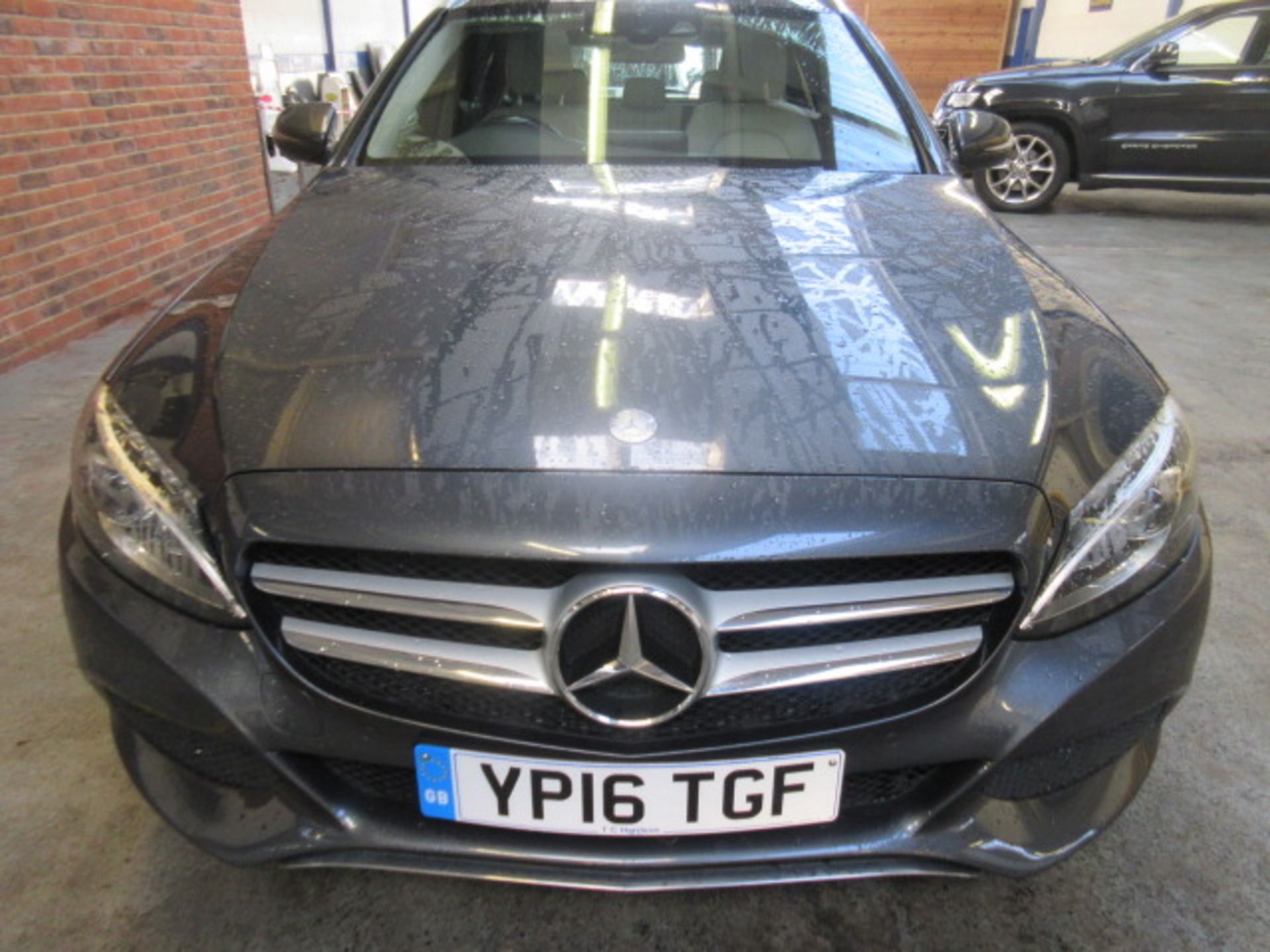 16 16 Mercedes C350 Sport Premium+E - Image 3 of 30