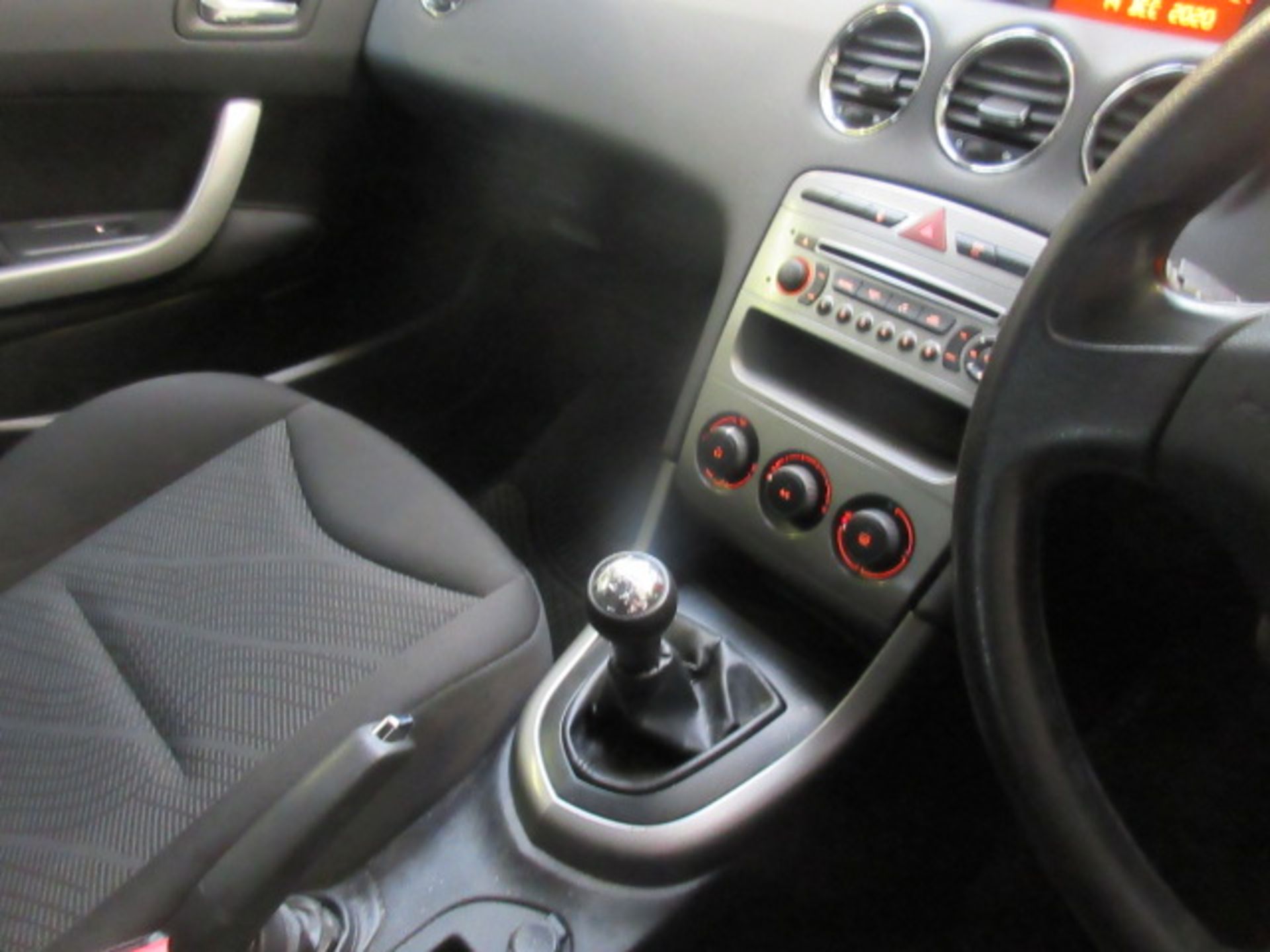 62 13 Peugeot 308 Access SW HDI - Image 19 of 21