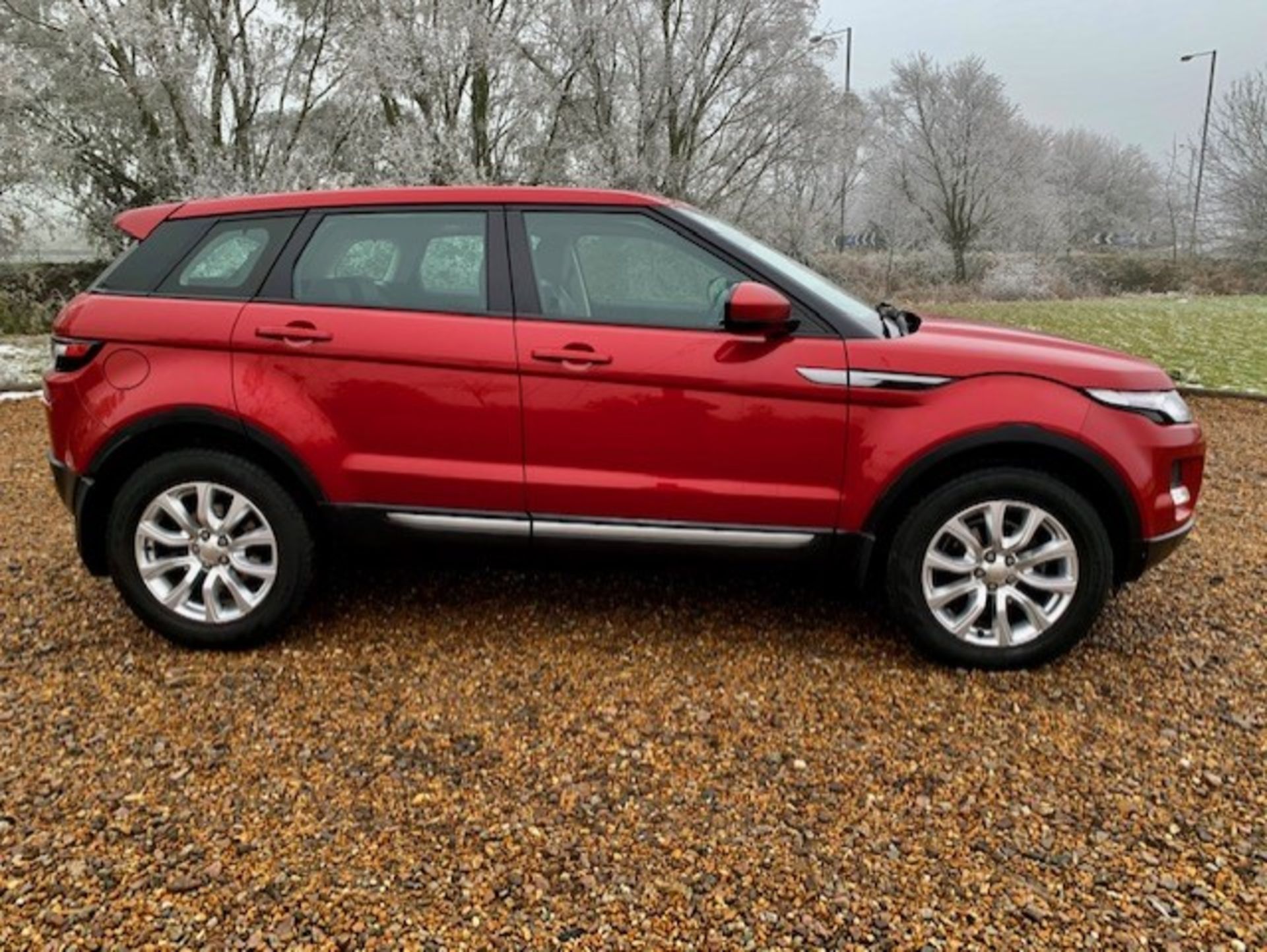 14 14 Range Rover Evoque Pure T - Image 3 of 17