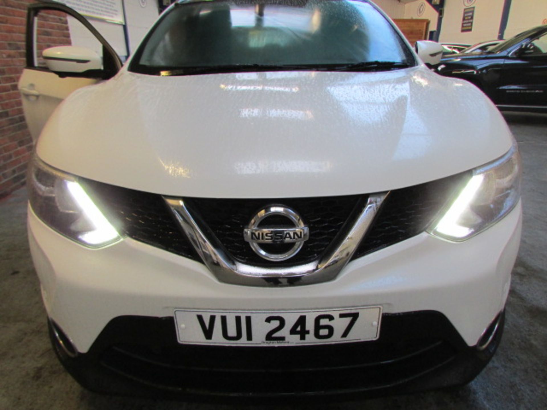 15 15 Nissan Qashqai N-TEC + DIG-T - Image 4 of 18