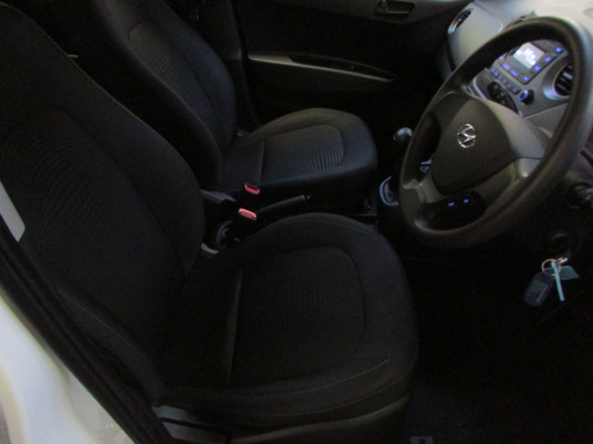 68 19 Hyundai I10 S - Image 15 of 16