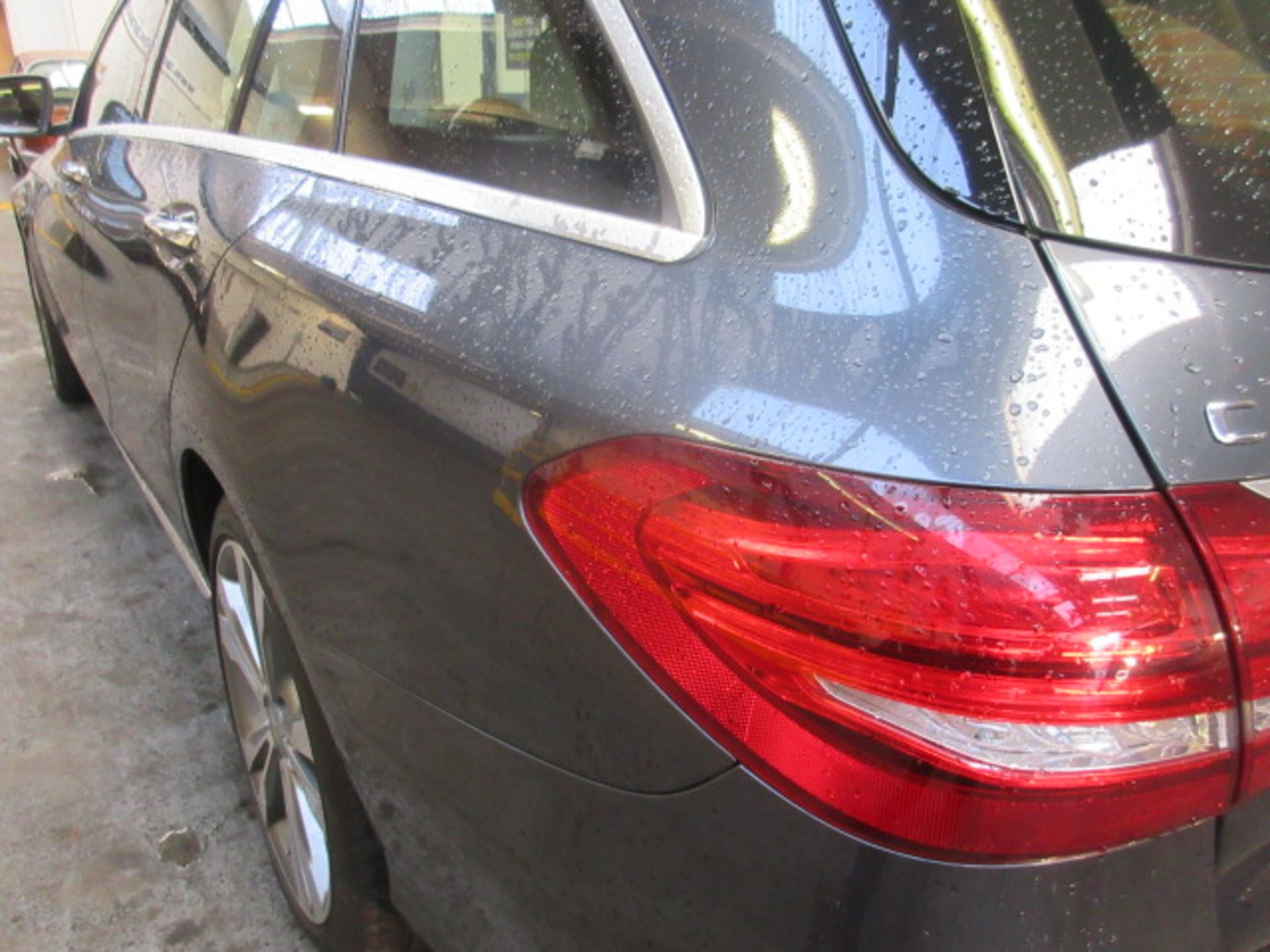 16 16 Mercedes C350 Sport Premium+E - Image 5 of 30