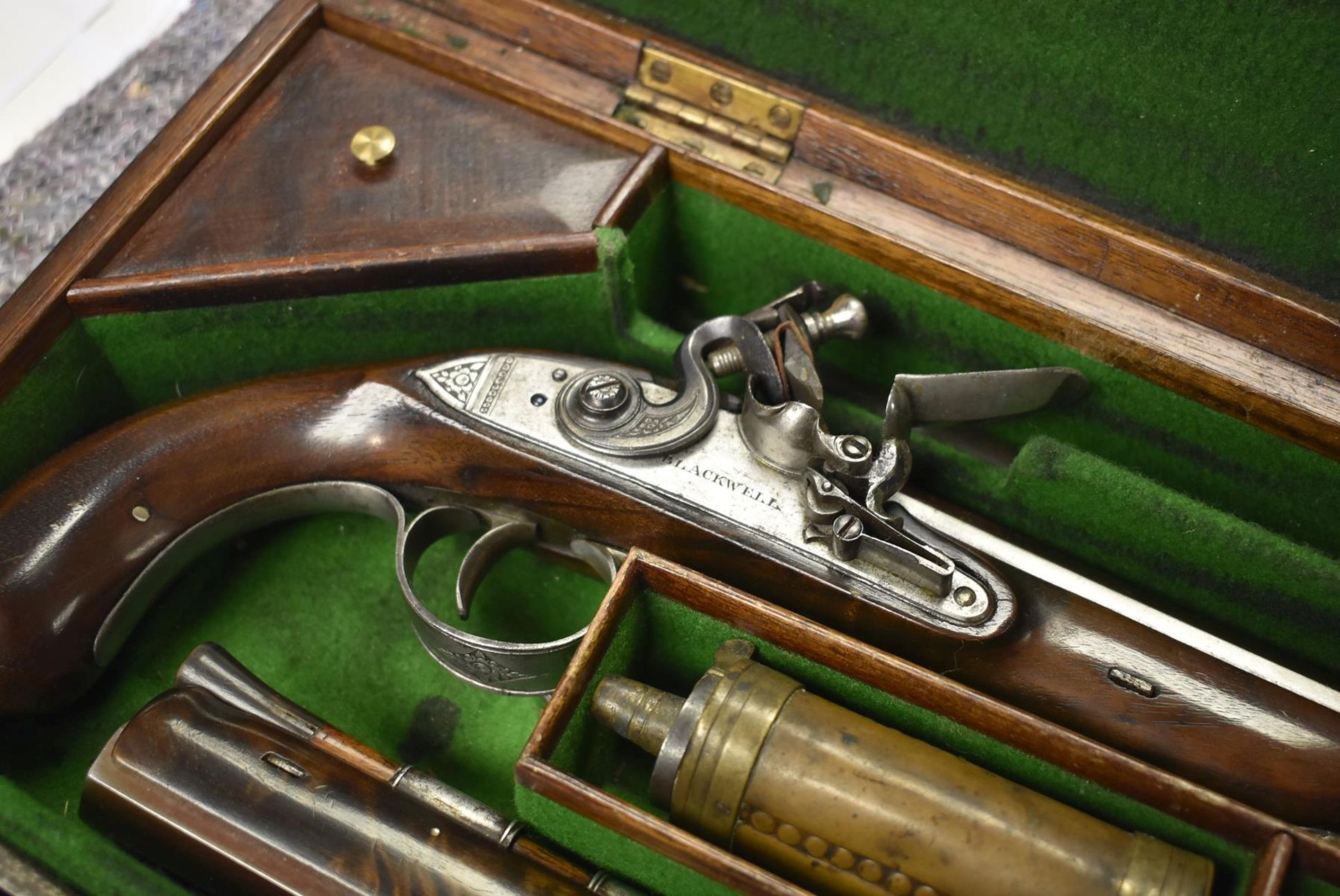 A CASED PAIR OF 18-BORE FLINTLOCK DUELLING PISTOLS BY BLACKWELL OF DUBLIN, 9.5inch sighted octagonal - Image 4 of 16