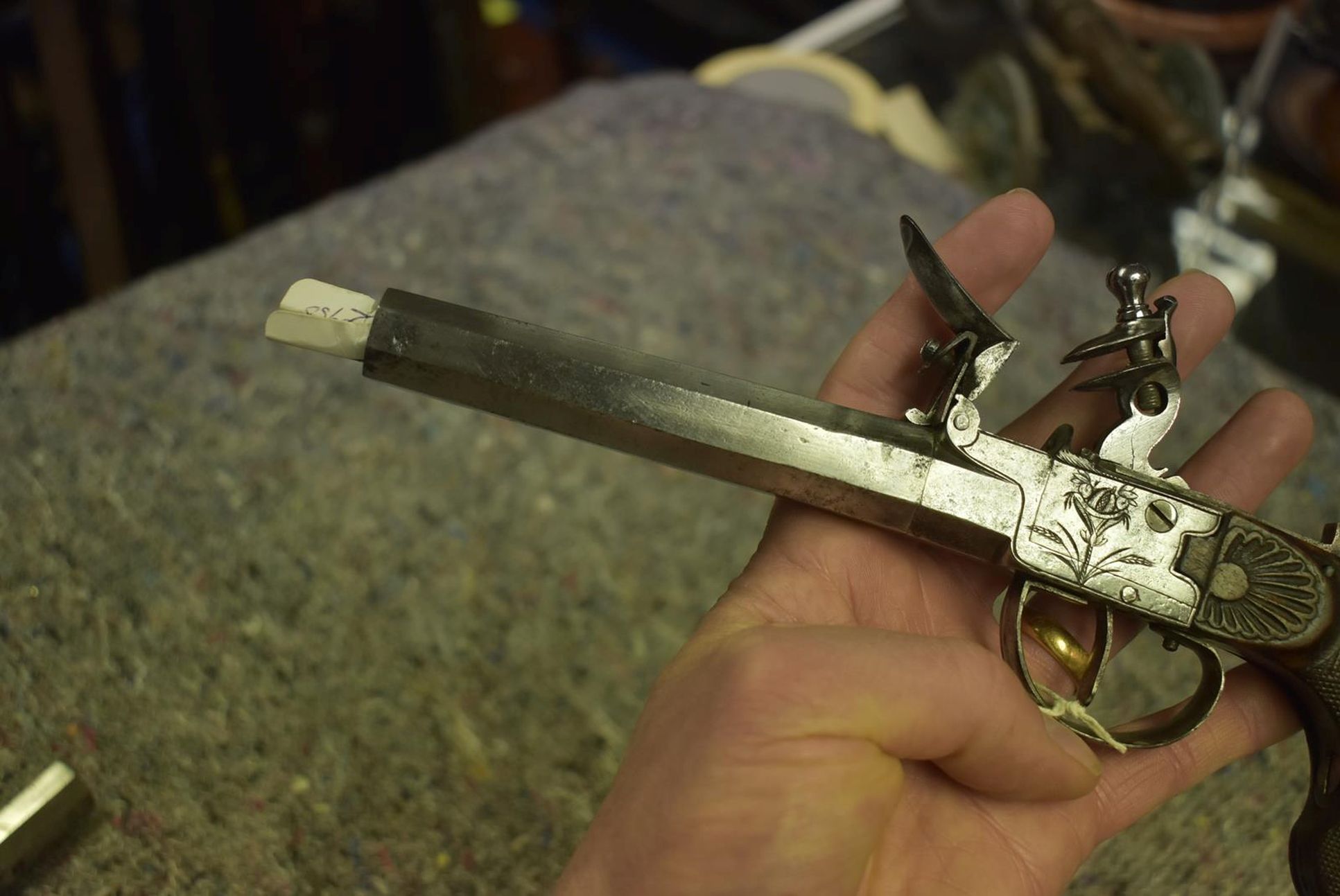 A PAIR OF CONTINENTAL 40-BORE FLINTLOCK TRAVELLING PISTOLS, 4.25inch turn-off octagonal barrels, - Image 7 of 13