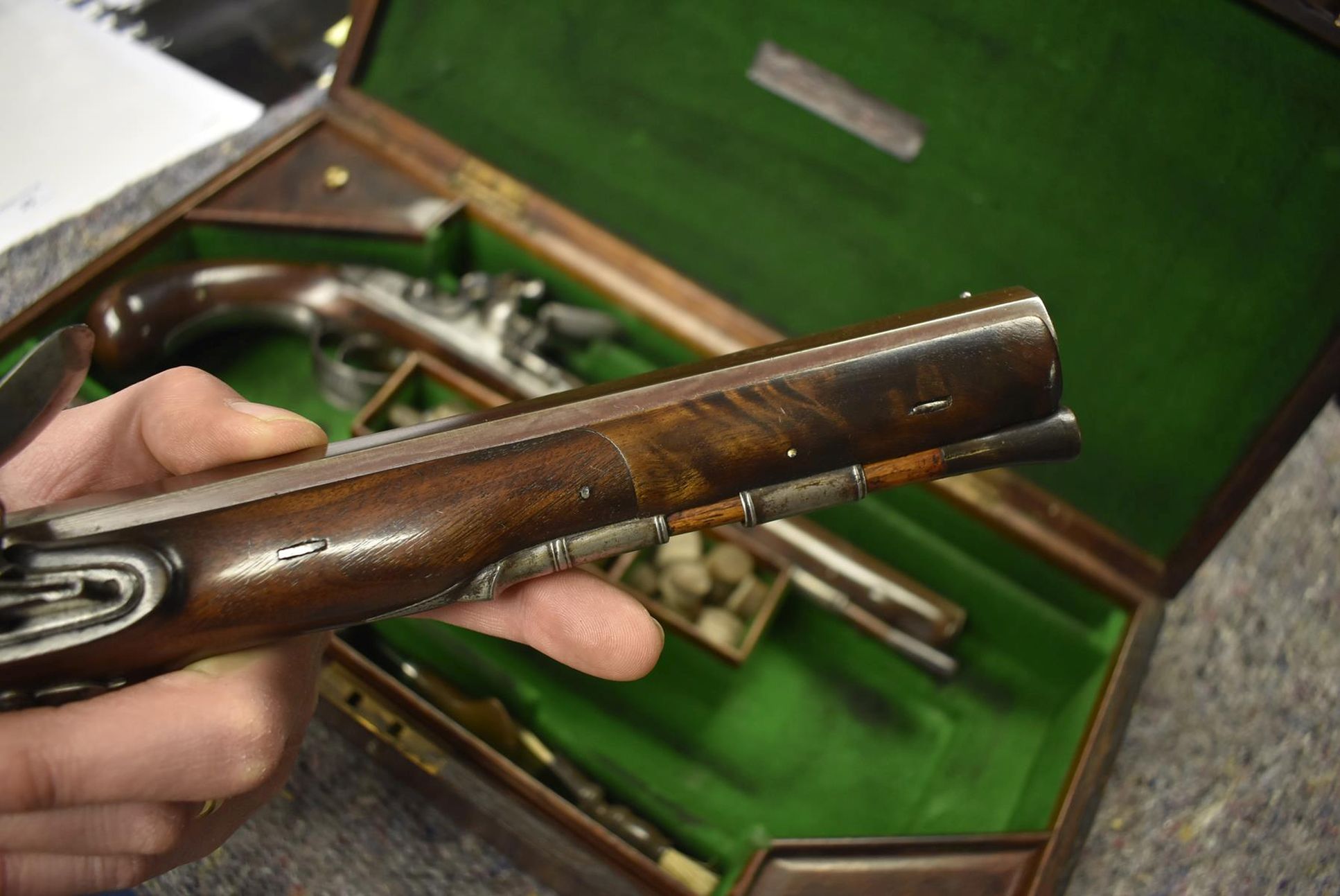 A CASED PAIR OF 18-BORE FLINTLOCK DUELLING PISTOLS BY BLACKWELL OF DUBLIN, 9.5inch sighted octagonal - Image 16 of 16