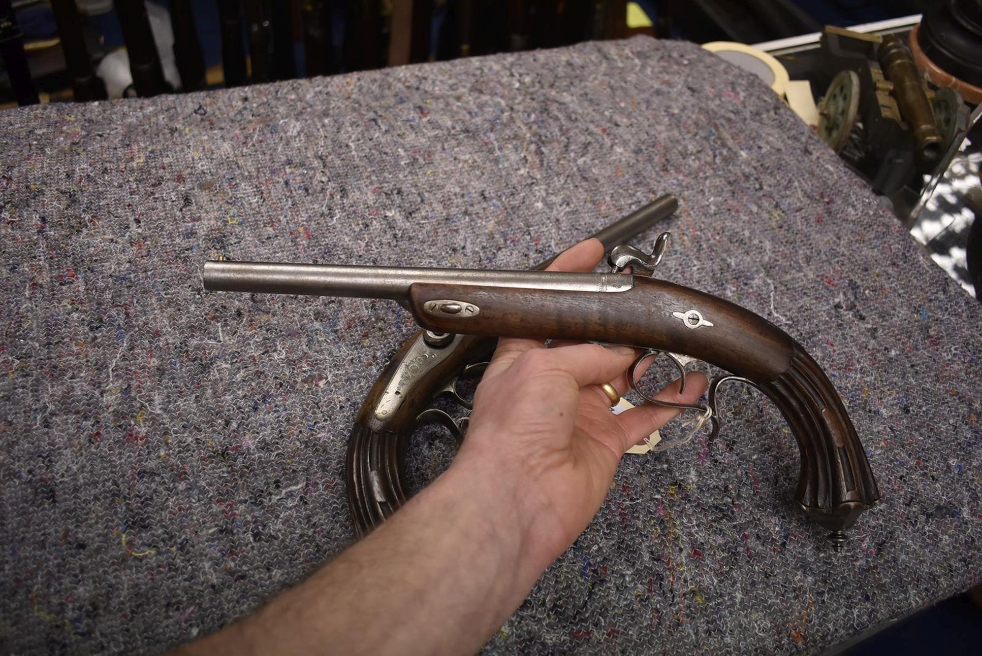 A PAIR OF 80-BORE BELGIAN TARGET PISTOLS, 9.5inch tapering barrels, border and scroll engraved - Image 5 of 10