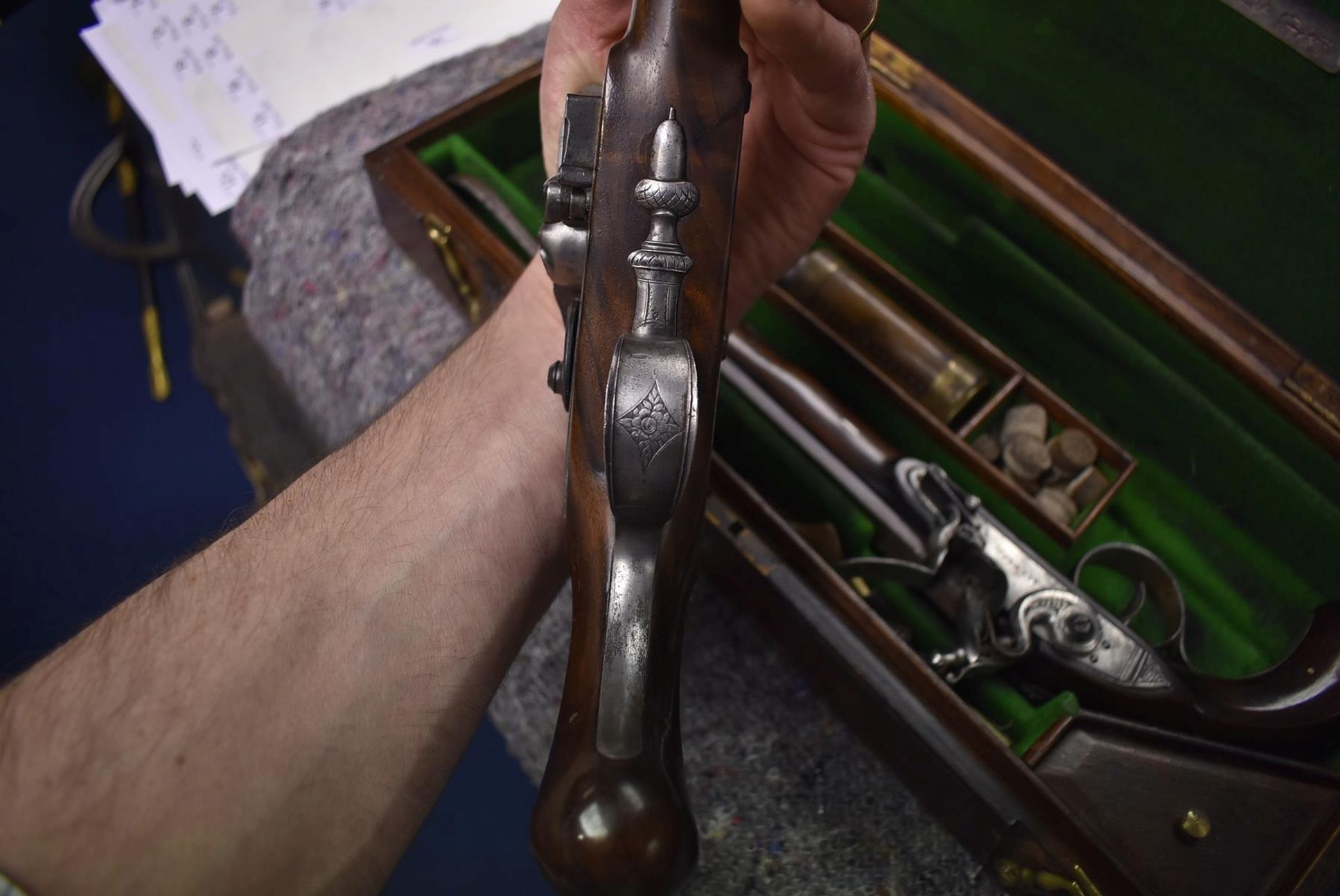 A CASED PAIR OF 18-BORE FLINTLOCK DUELLING PISTOLS BY BLACKWELL OF DUBLIN, 9.5inch sighted octagonal - Image 12 of 16