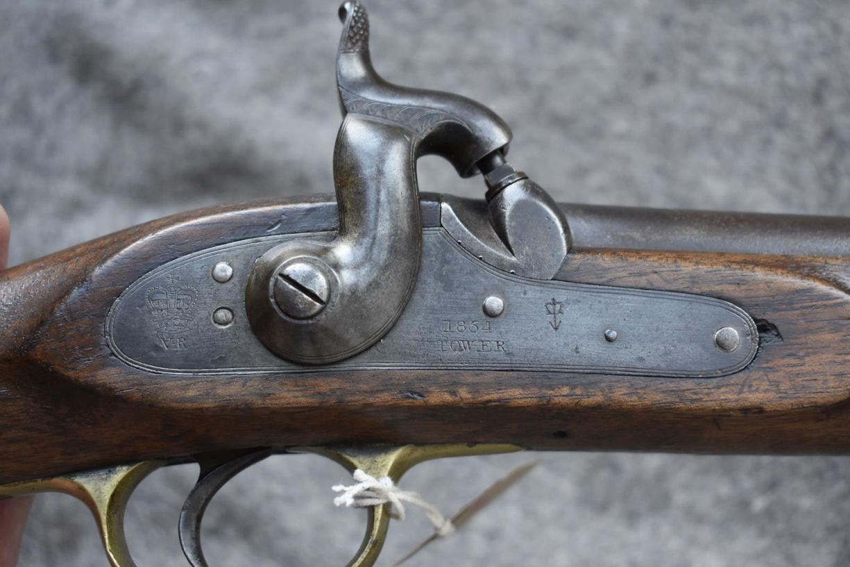 A .650 CALIBRE PATTERN 42 PERCUSSION CONSTABULARY CARBINE 26.5inch barrel, fitted beneath with a - Image 4 of 17