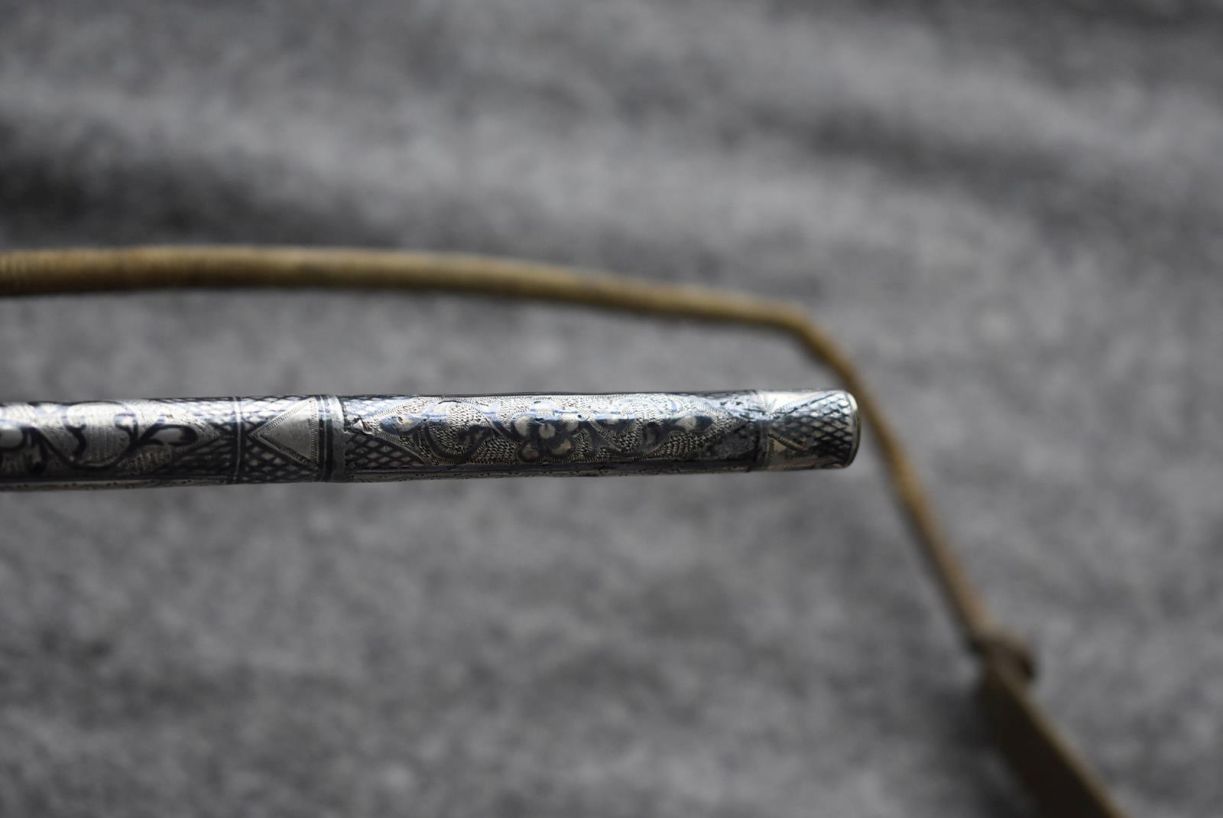 A VERY FINE LATE 19TH CENTURY SILVER NIELLO CAUCASIAN RIDING CROP, 38.5cm haft profusely decorated - Image 5 of 7