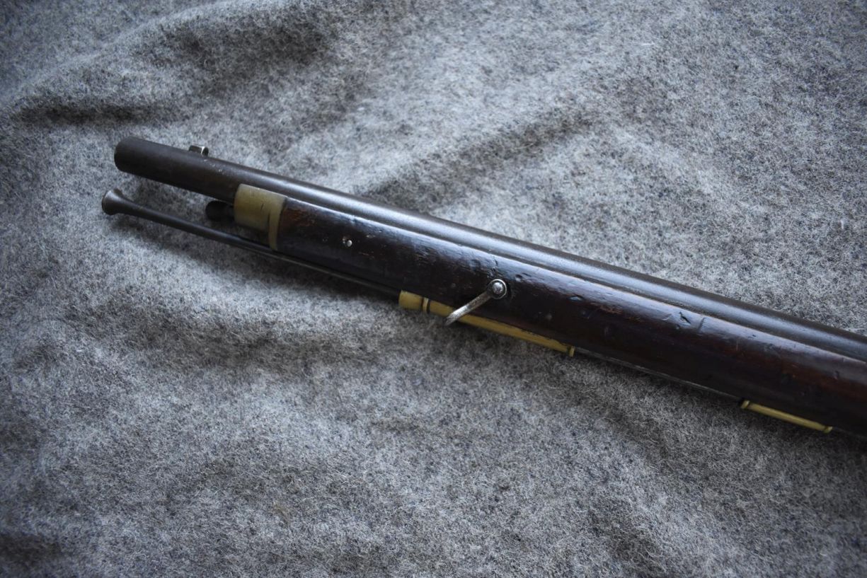 A .650 CALIBRE PATTERN 42 PERCUSSION CONSTABULARY CARBINE 26.5inch barrel, fitted beneath with a - Image 13 of 17