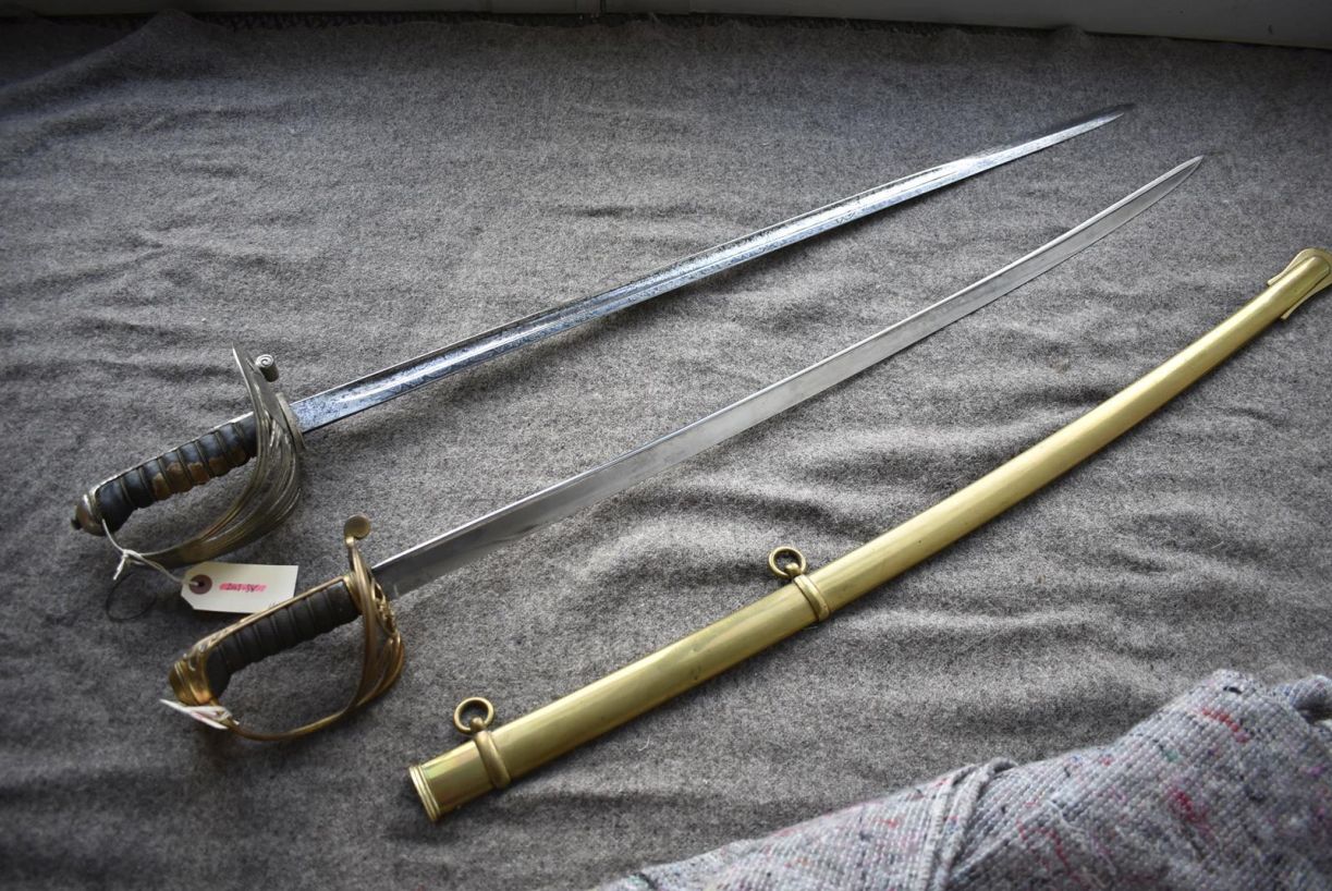 AN 1822 PATTERN INFANTRY OFFICER'S SWORD, 82cm pipe backed blade with spear pont by LEVY, etched - Image 2 of 18