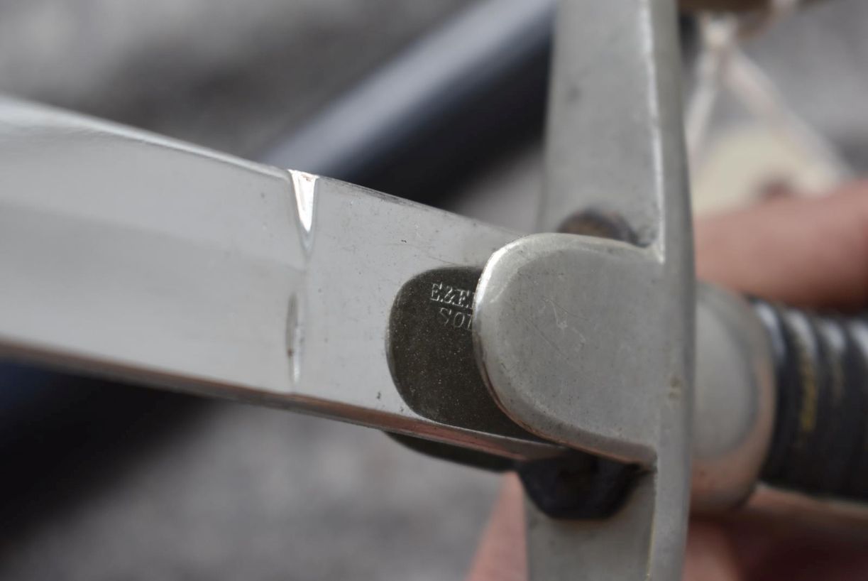 A CLEAN IMPERIAL GERMAN ARTILLERY OFFICER'S SWORD, 84cm clean blade by WKC, etched with scrolling - Image 11 of 11