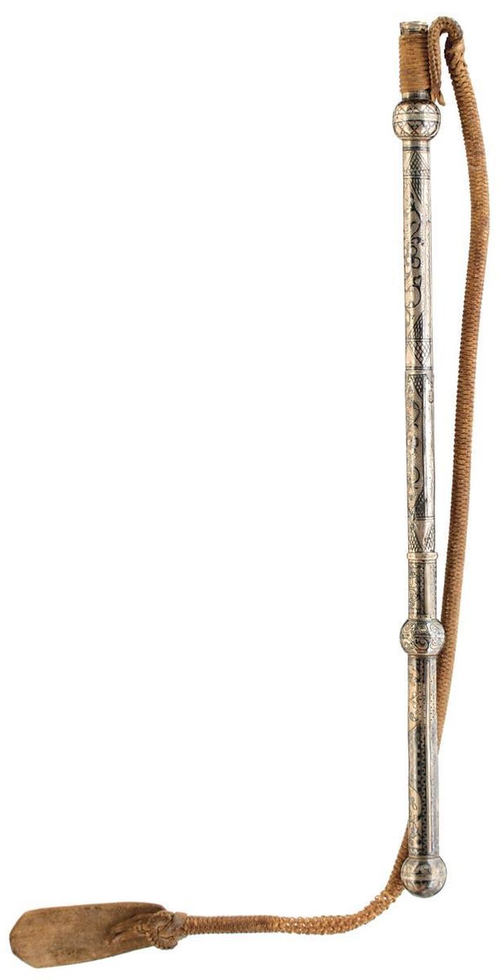 A VERY FINE LATE 19TH CENTURY SILVER NIELLO CAUCASIAN RIDING CROP, 38.5cm haft profusely decorated