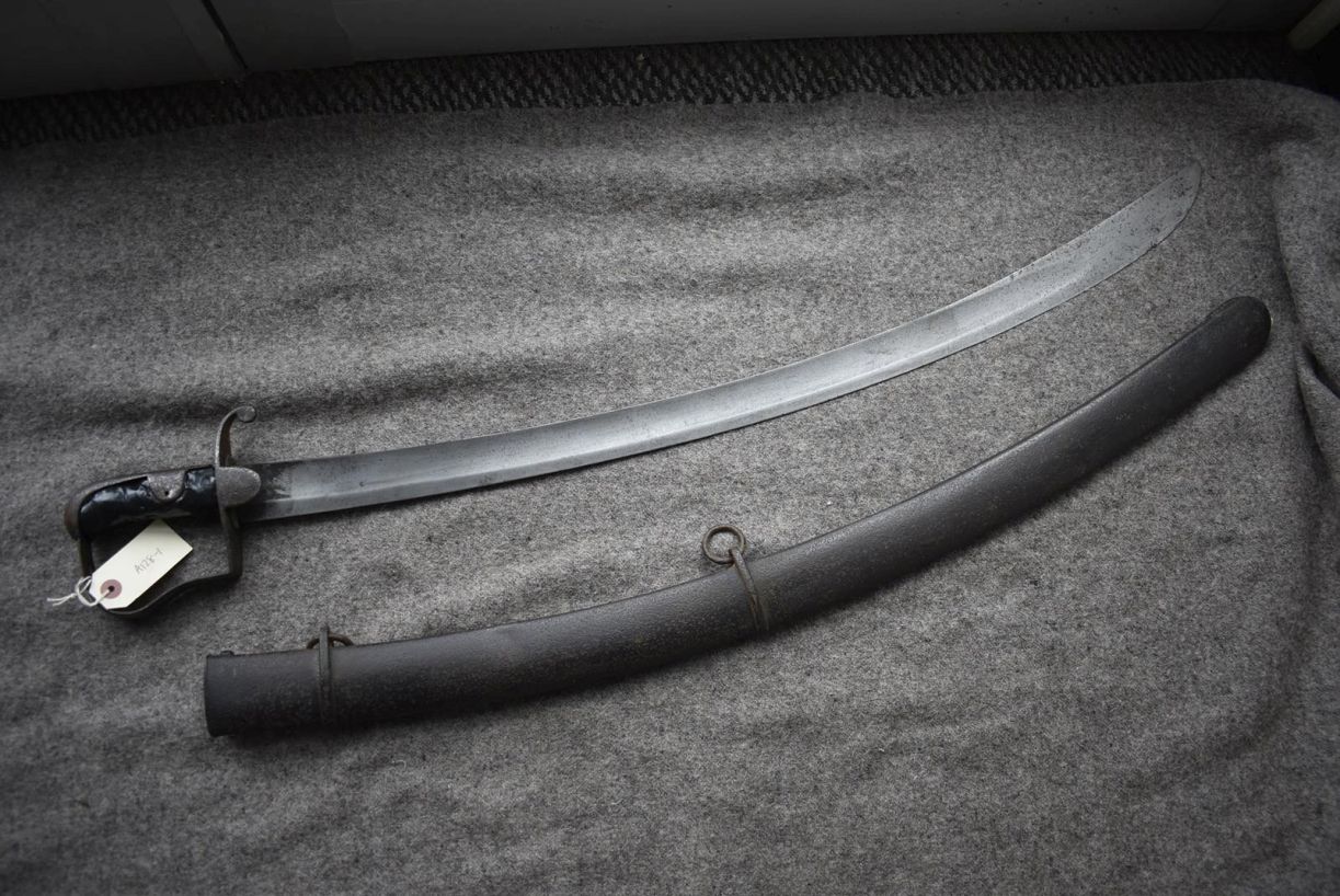 A 1796 PATTERN LIGHT CAVALRY TROOPER'S SWORD, 83cm curved blade struck with an Ordnance mark at - Image 2 of 11
