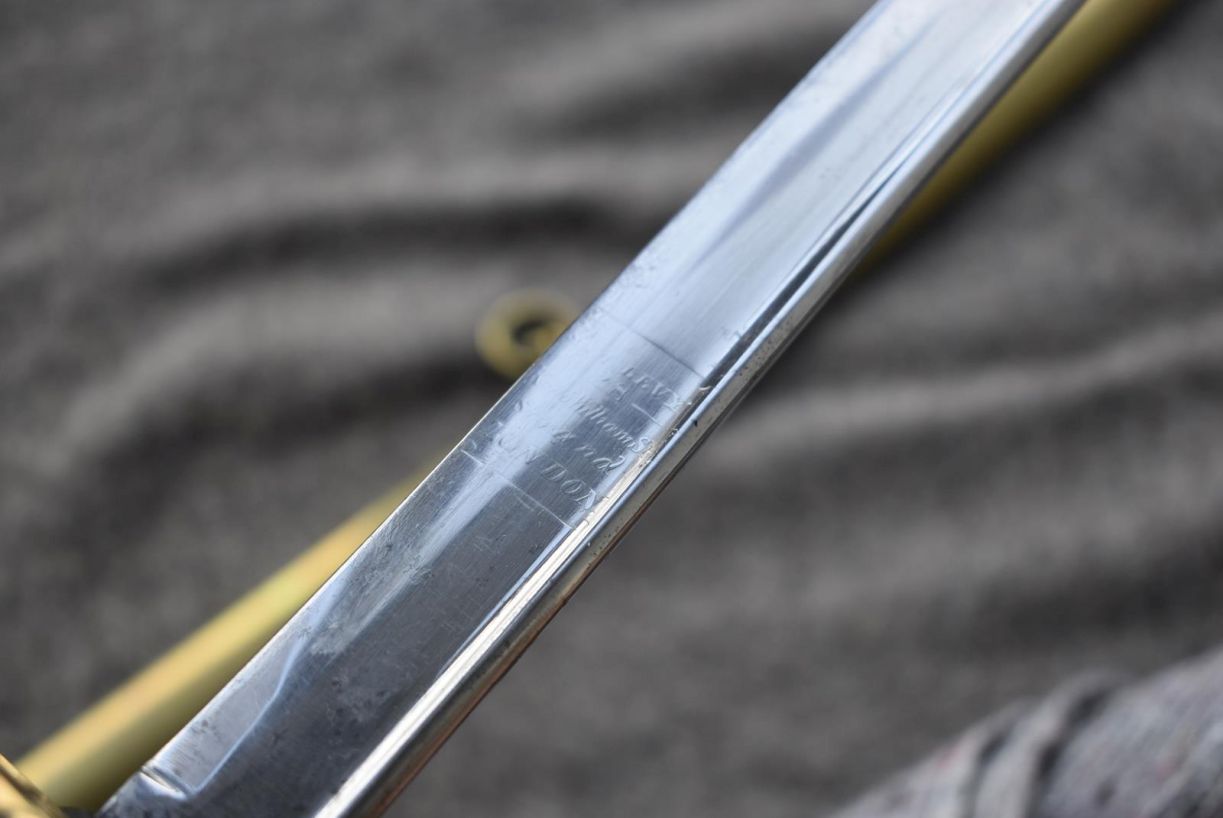 AN 1822 PATTERN INFANTRY OFFICER'S SWORD, 82cm pipe backed blade with spear pont by LEVY, etched - Image 5 of 18