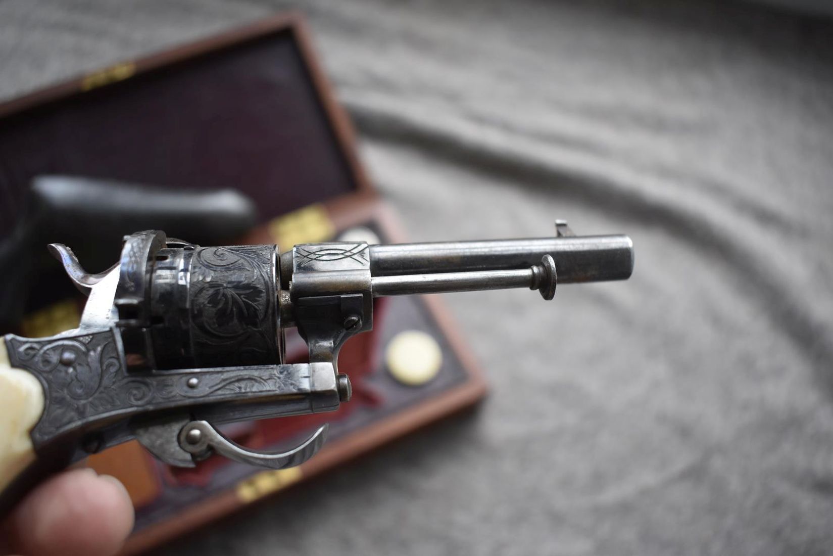 A GOOD CASED SIX-SHOT PINFIRE REVOLVER BY LEFAUCHEUX, 3.5inch sighted octagonal blued barrel - Image 10 of 17