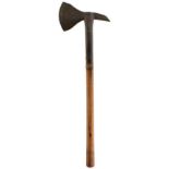 A 19TH CENTURY NAVAL BOARDING AXE, 11cm broad head with downturned opposing fluke, 18cm riveted