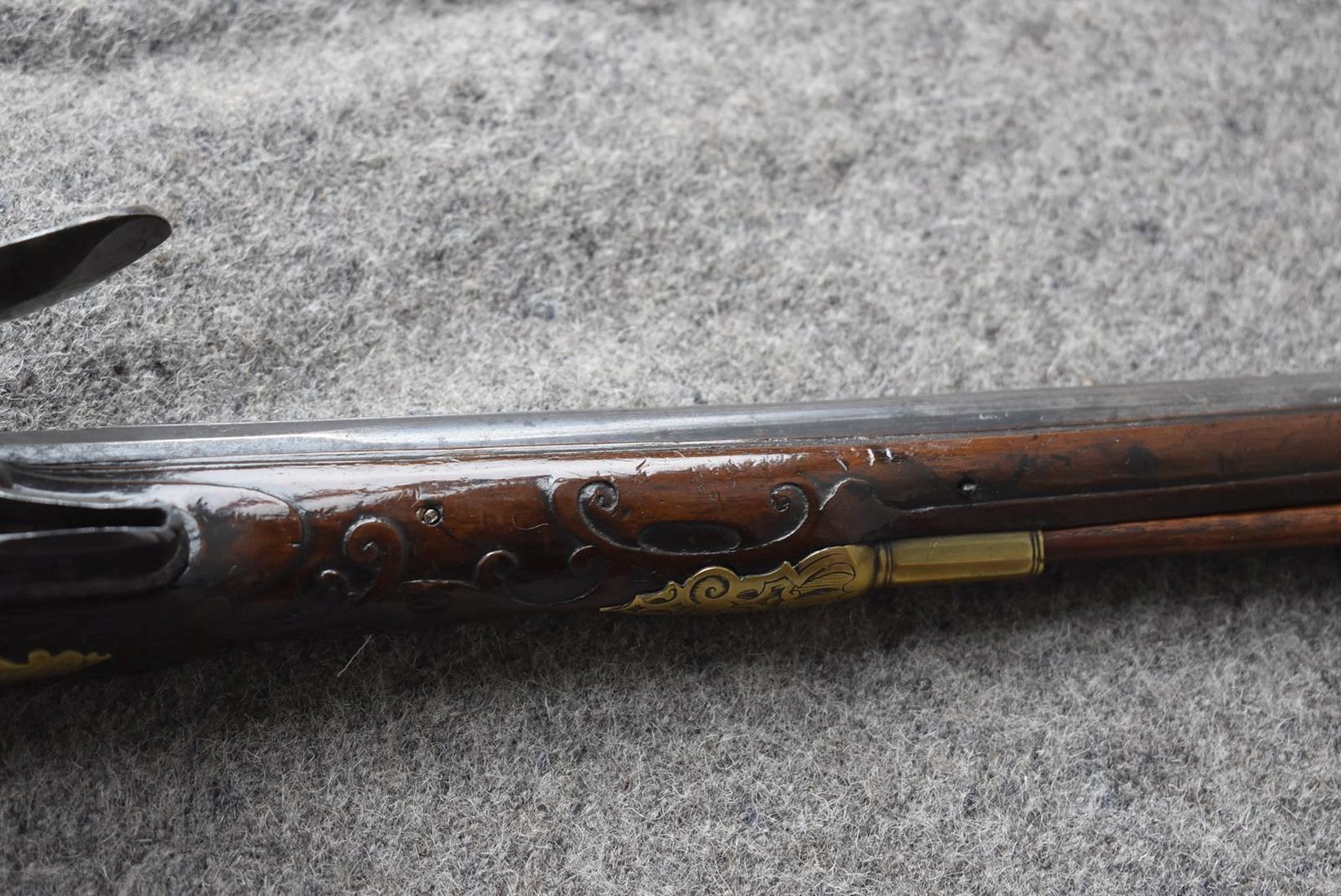 AN 18TH CENTURY 22-BORE AUSTRIAN FLINTLOCK HOLSTER PISTOL, 14inch sighted tapering barrel signed - Image 6 of 15