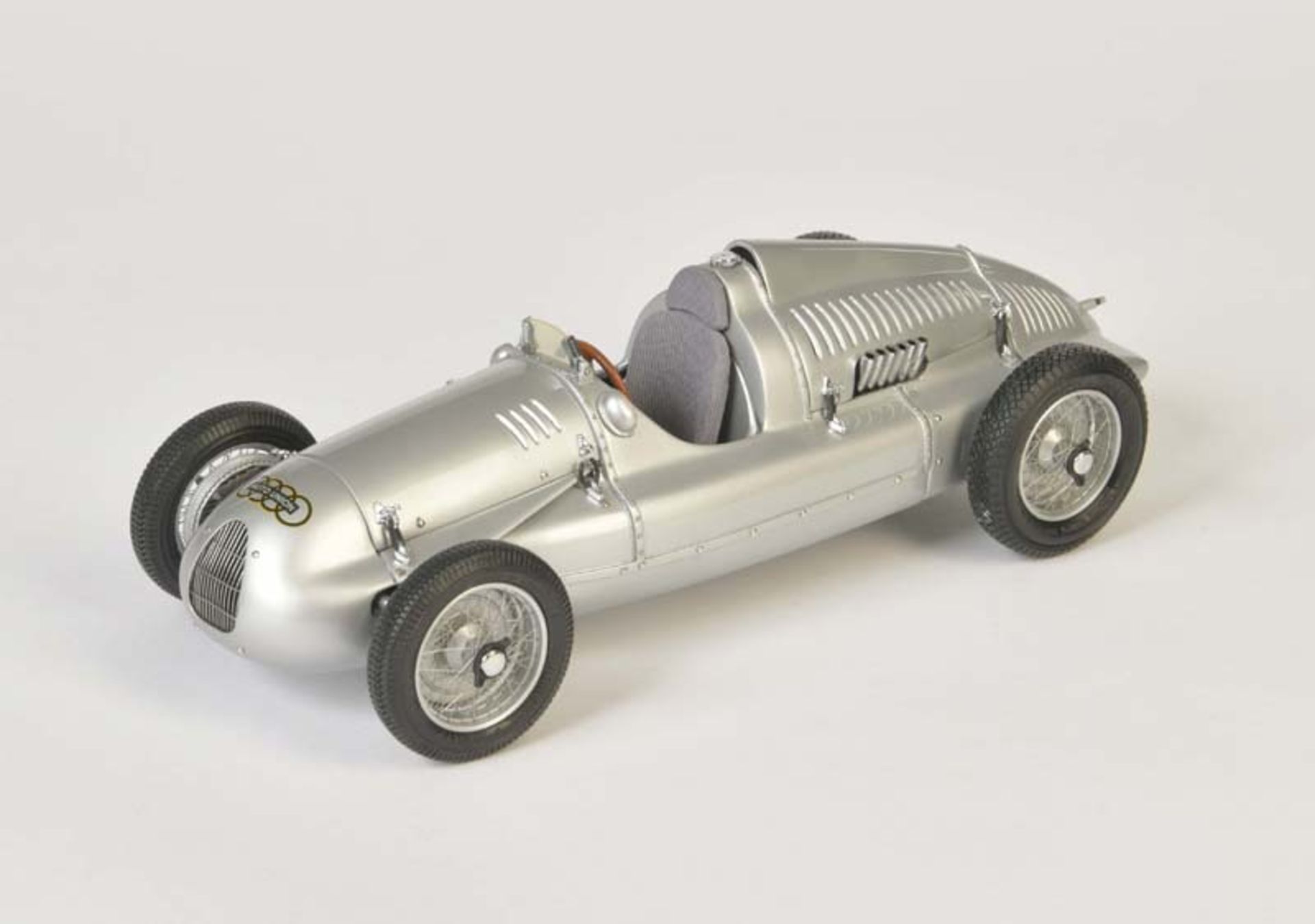 CMC, Auto Union Typ D 1938, 1:18, box C 1-, 1 belt loose, otherwise C 1