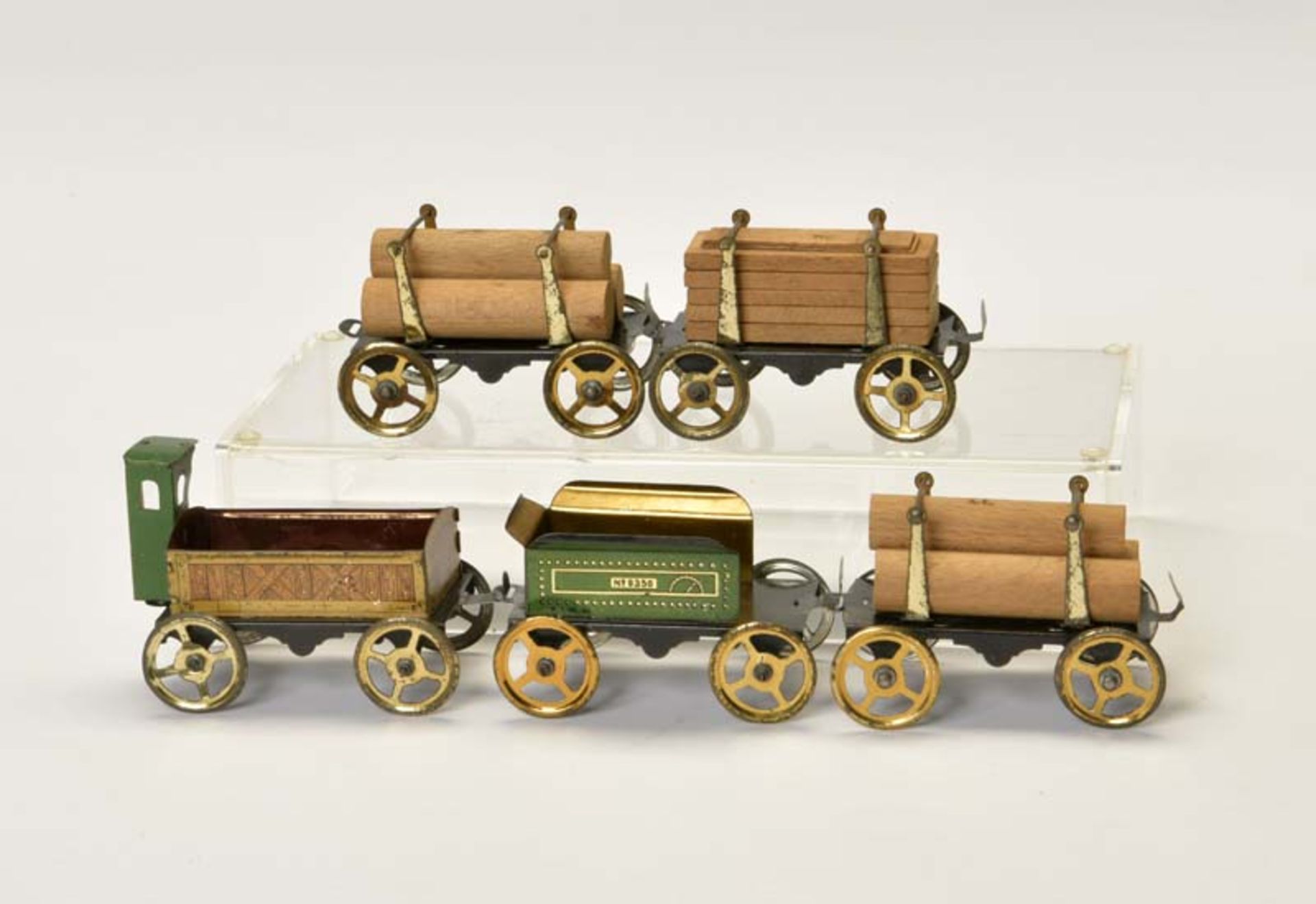 Issmayer, Tender + Wagons, Germany pw, tin, paint d. due to age, around 1900