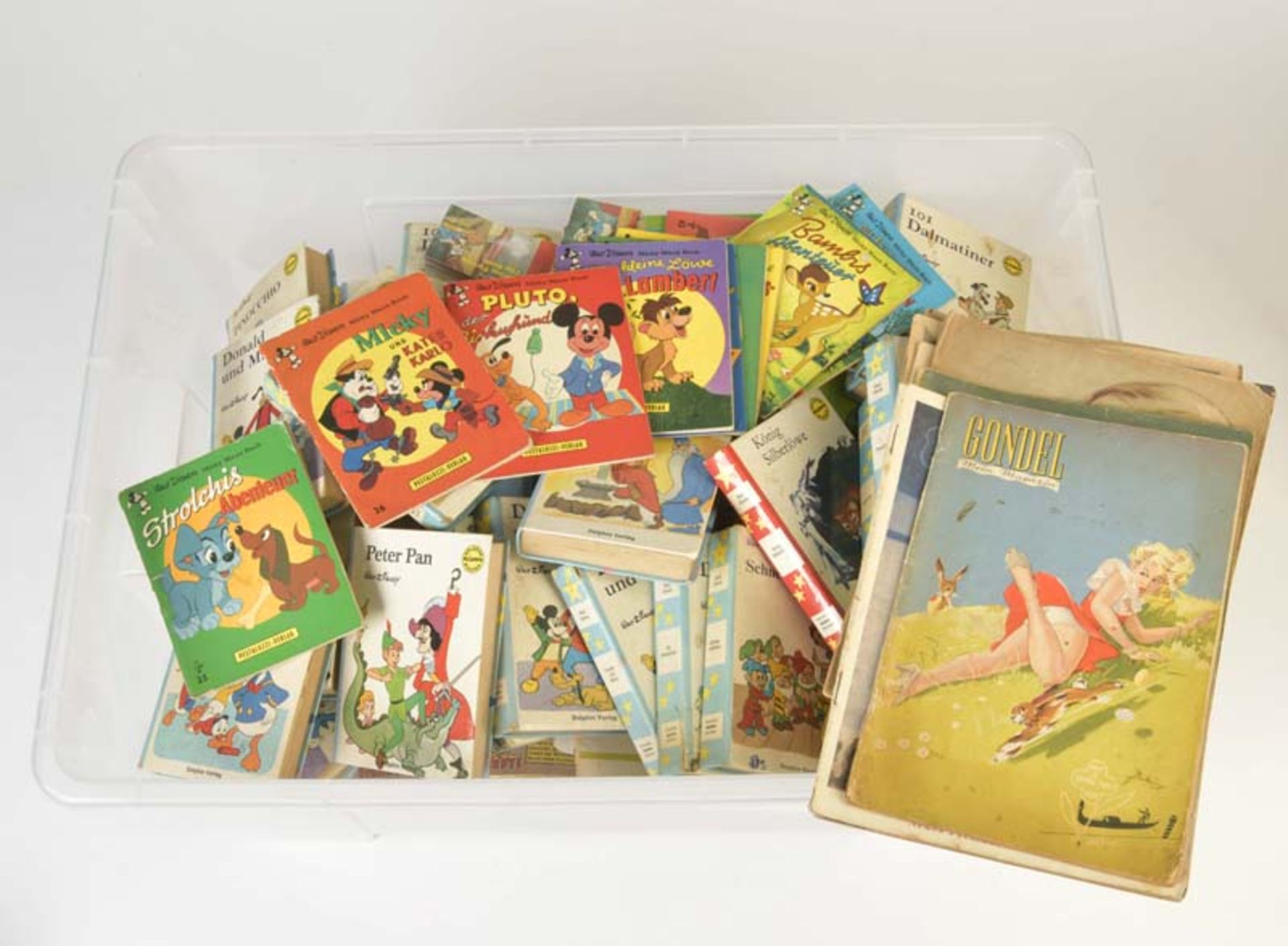 Around 200 Disney Books, Brouchures + Magazines, W.-Germany a.o., from several decades, treasure