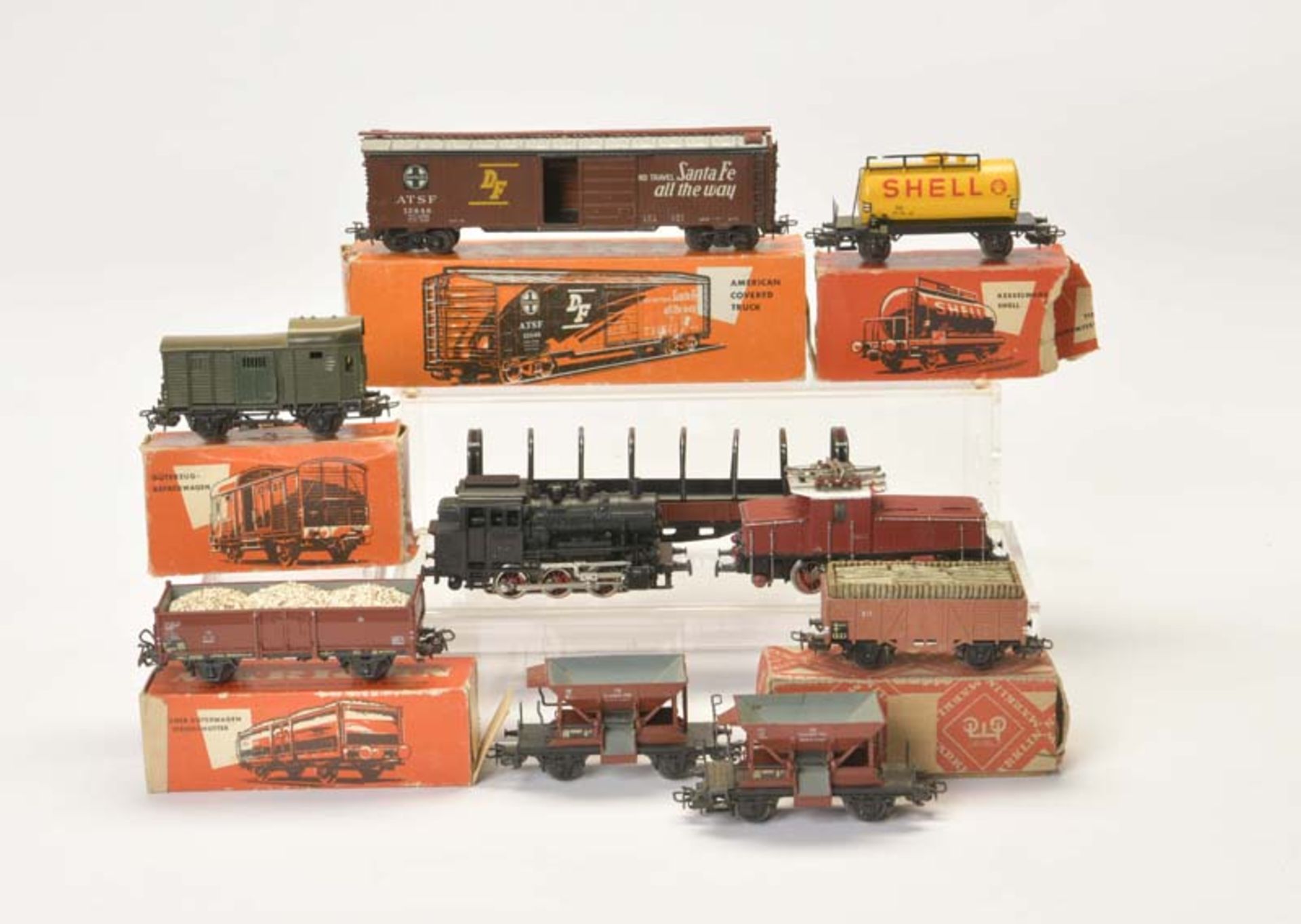 Märklin, 2 Locos + 8 Freight Wagons, gauge H0, mostly good condition, please inspect<