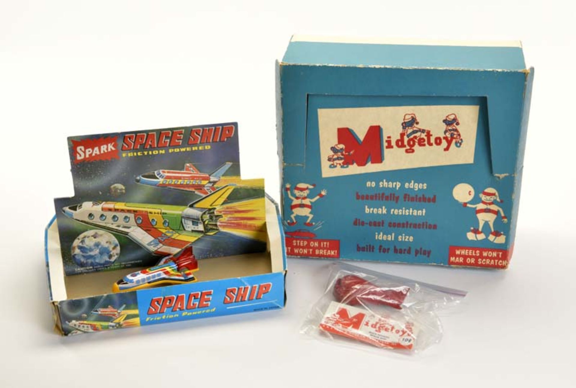 2x Trader's Box: Space Ship + Midgettoy Buck Rogers Space Ship, Japan + USA, every box with 1 model,