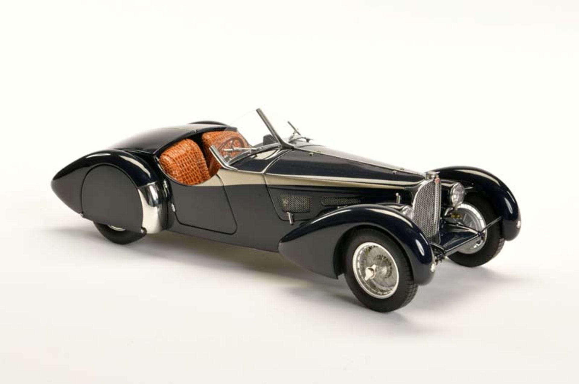 CMC, Bugatti 57 SC 1938, 1:18, box C 1, C 1