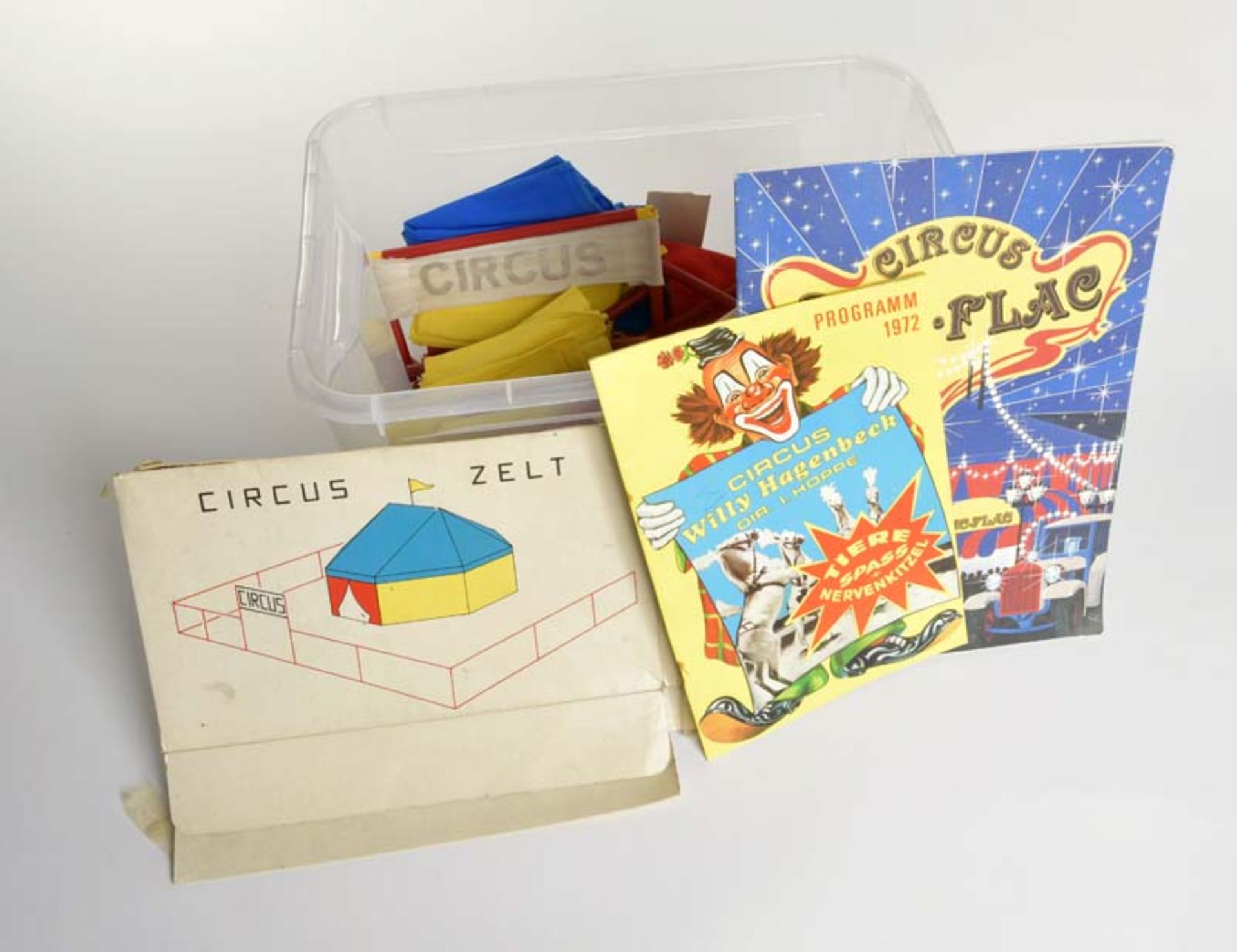 Vedes, Circus Tent + Circus Catalogues, W.-Germany, plastic, consistent with Corgi Toys Chipperfield