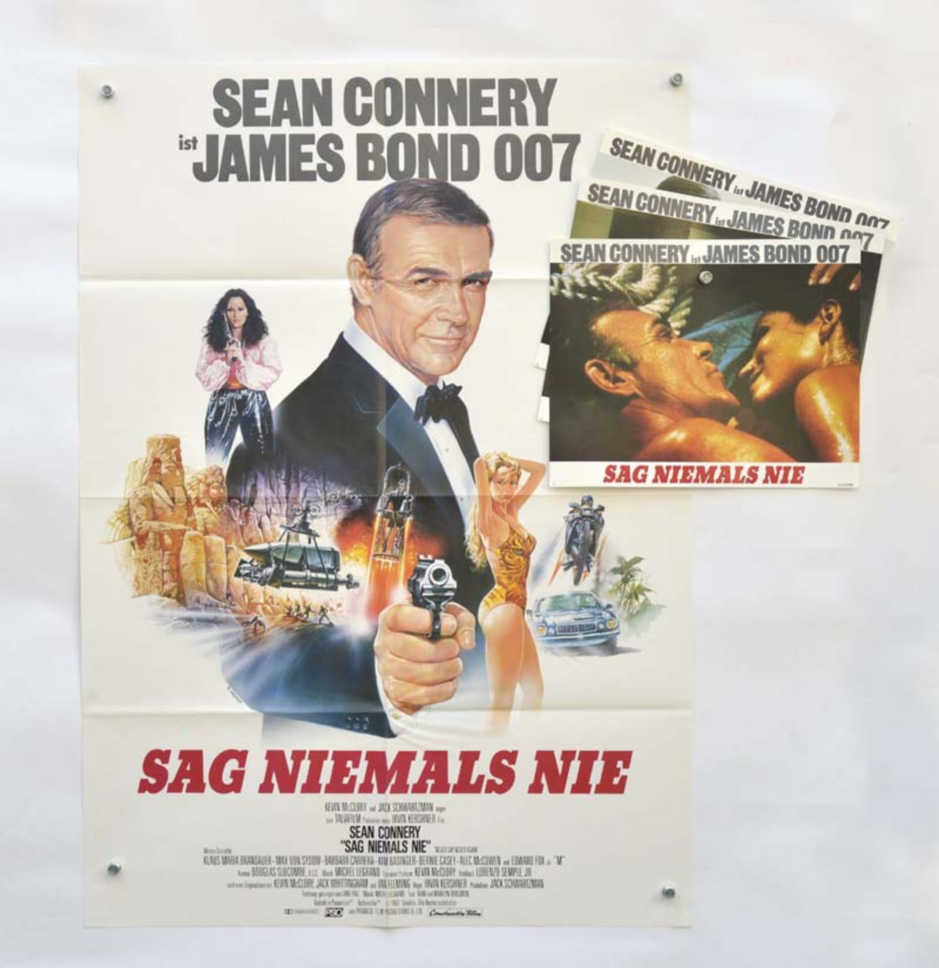 Filmplakat "Sag niemals nie" + 20 Anhangfotos + Werbedia, 64x80 cm, Knickfalten, meist sehr guter