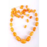 Art Deco Oliven Bernstein Collier / Halskette Amber, art deco olive amber necklace,