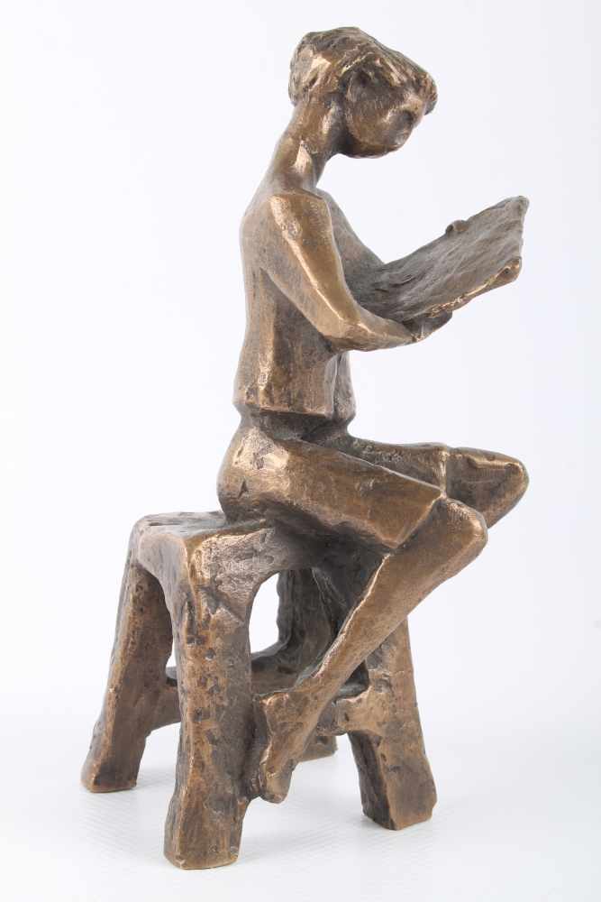 Eva de Maiziere (1915-2003) Bronze, Der Leser - Image 2 of 4